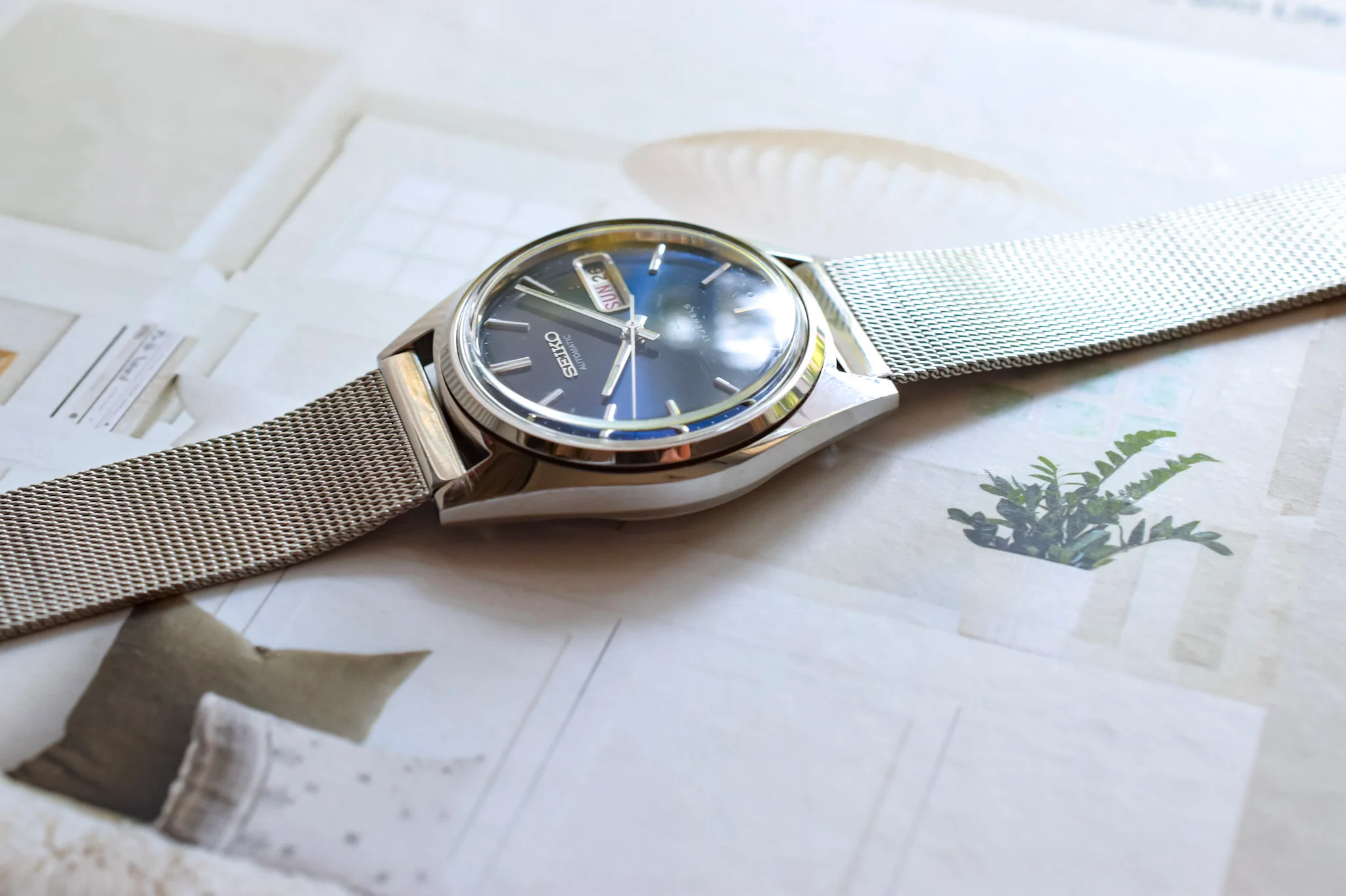 1982 Suwa Seiko Blue Dial Day-Date - Image 4