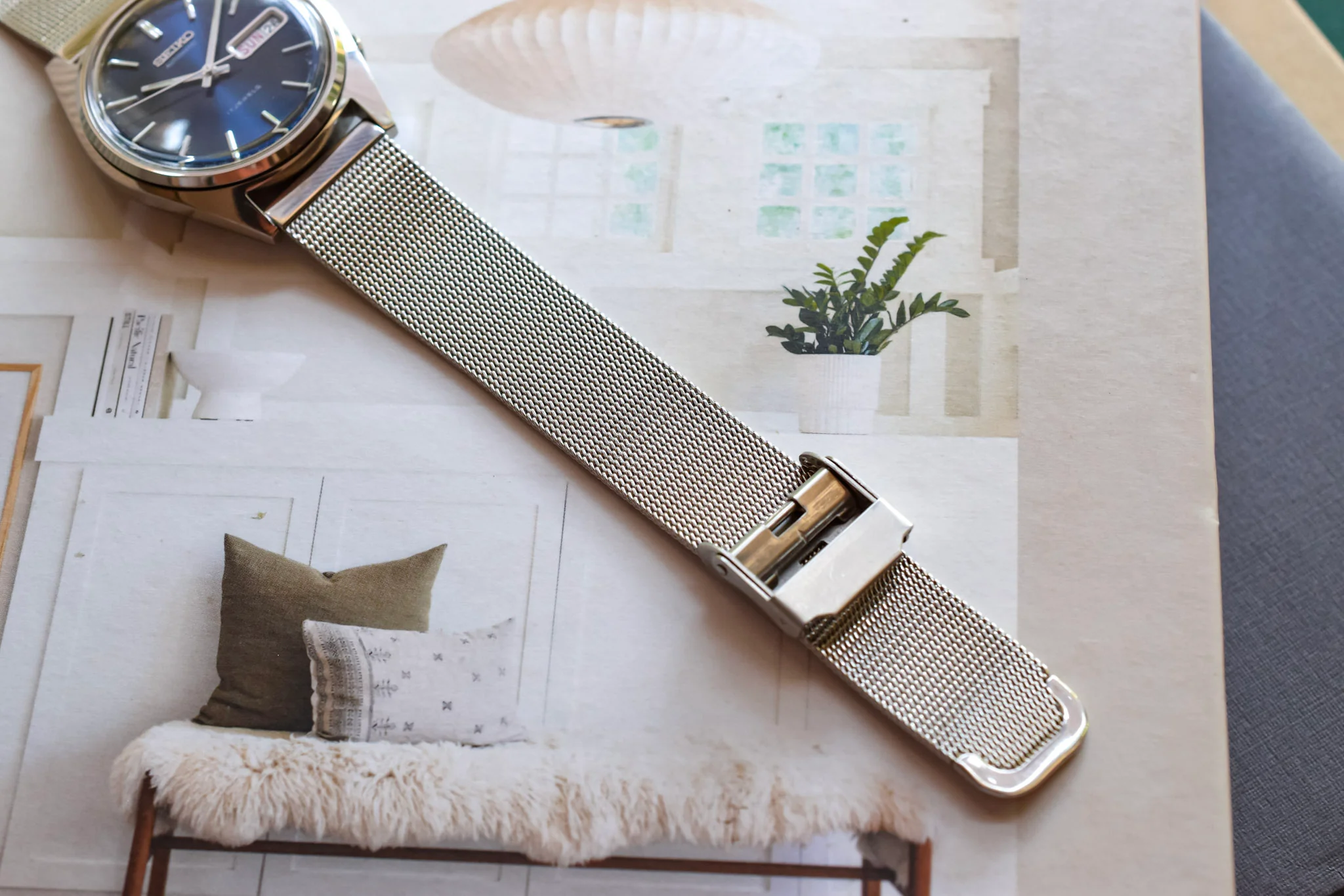 1982 Suwa Seiko Blue Dial Day-Date - Image 6