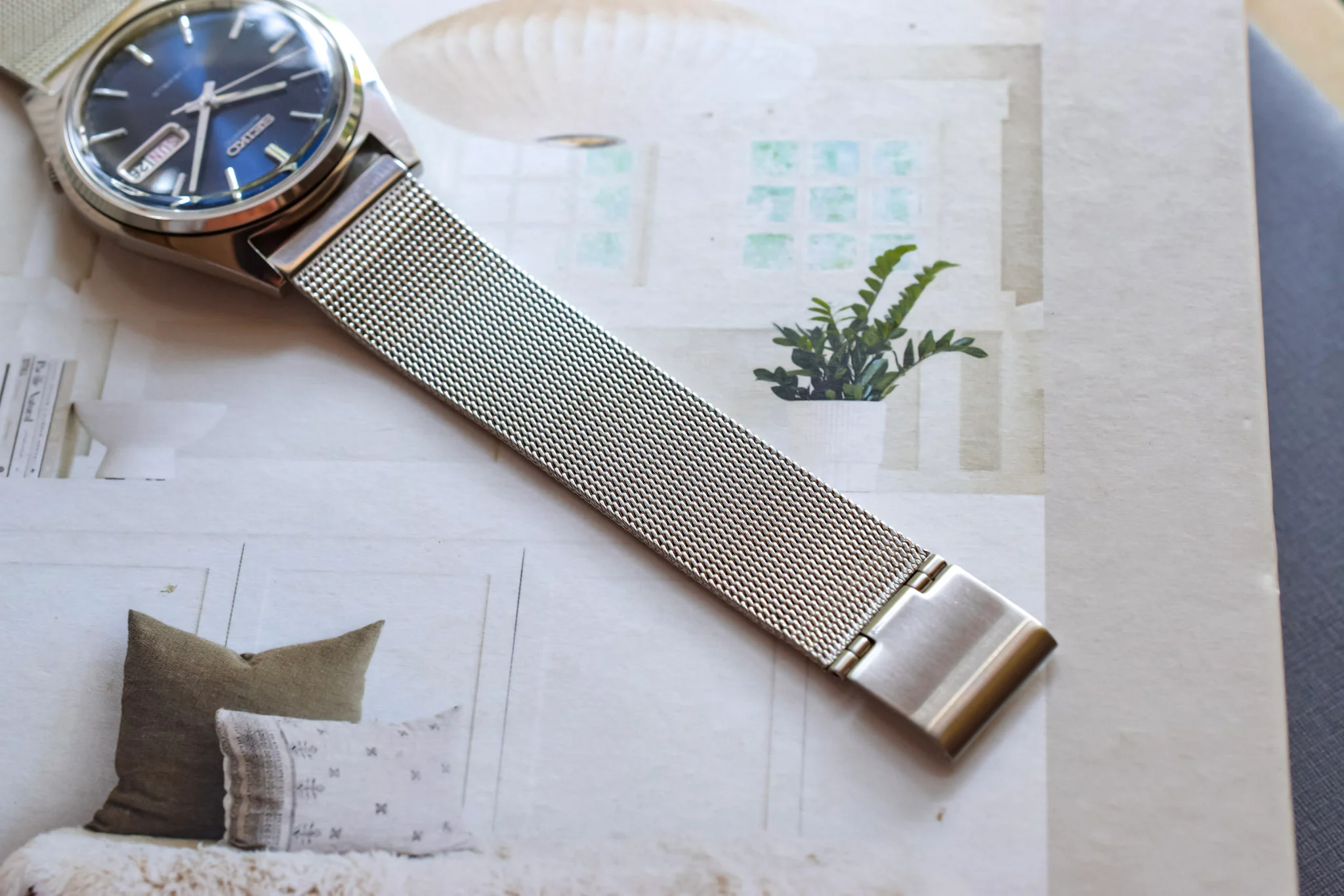 1982 Suwa Seiko Blue Dial Day-Date - Image 7