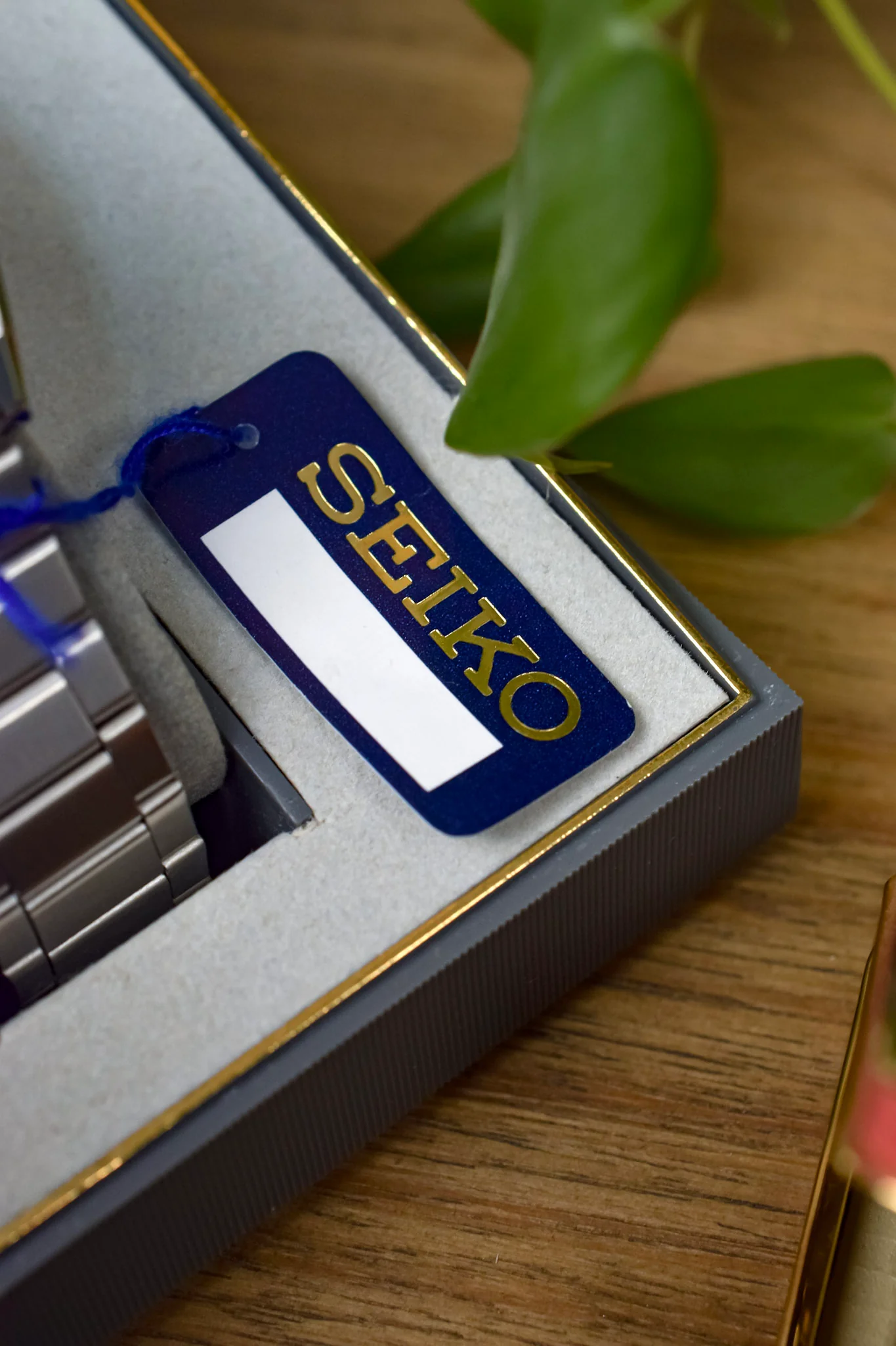 1983 Seiko 5 Automatic Honeycomb Day-Date - NOS - Image 3