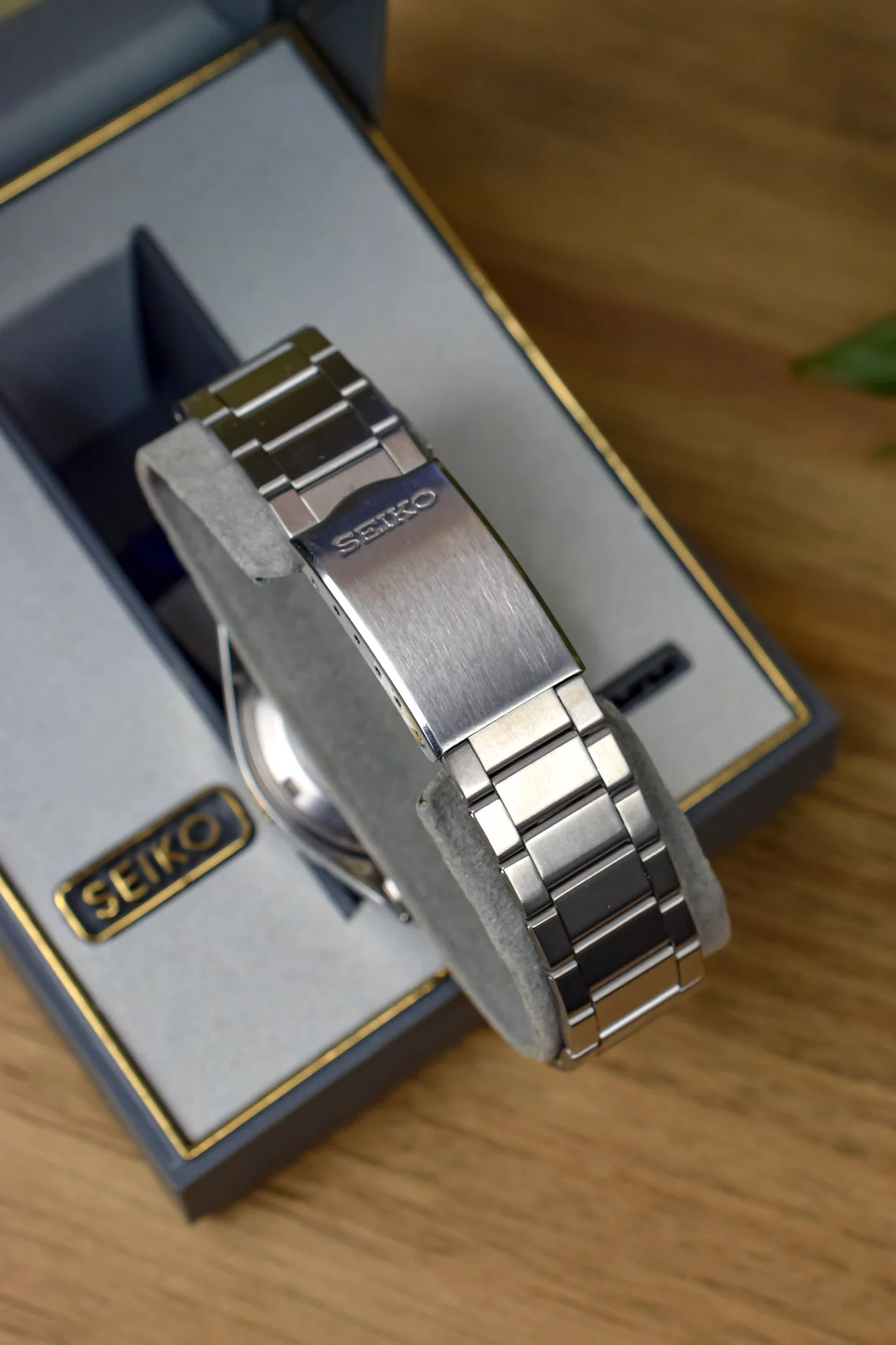 1983 Seiko 5 Automatic Honeycomb Day-Date - NOS - Image 5