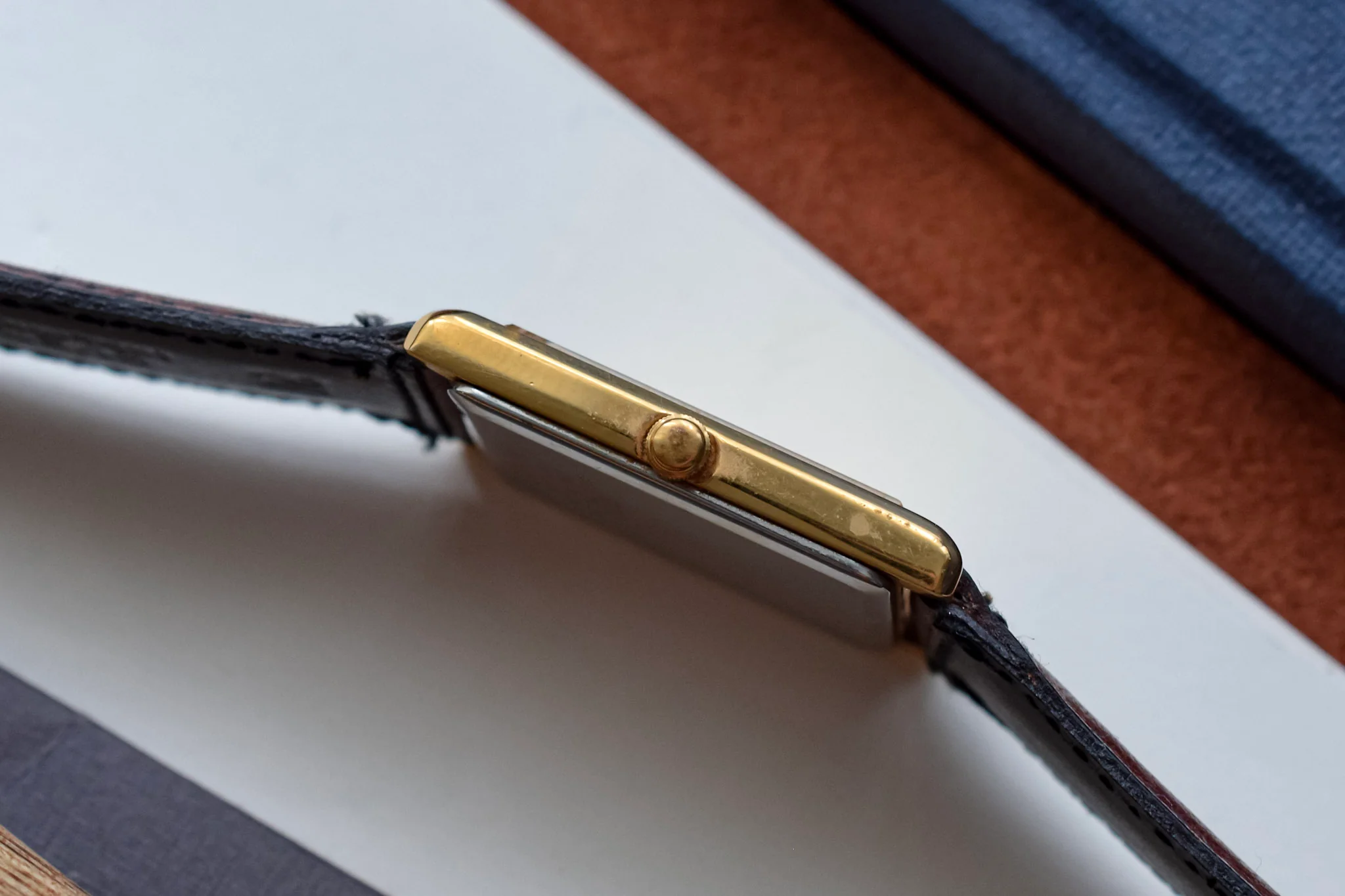 1983 Seiko Champagne Minimalist Tank - Image 3