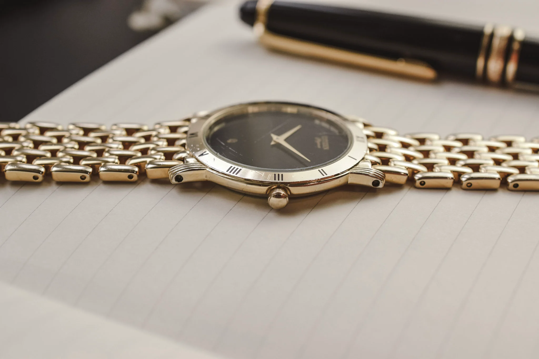 1984 Citizen Elegance Roman Bezel - Image 4