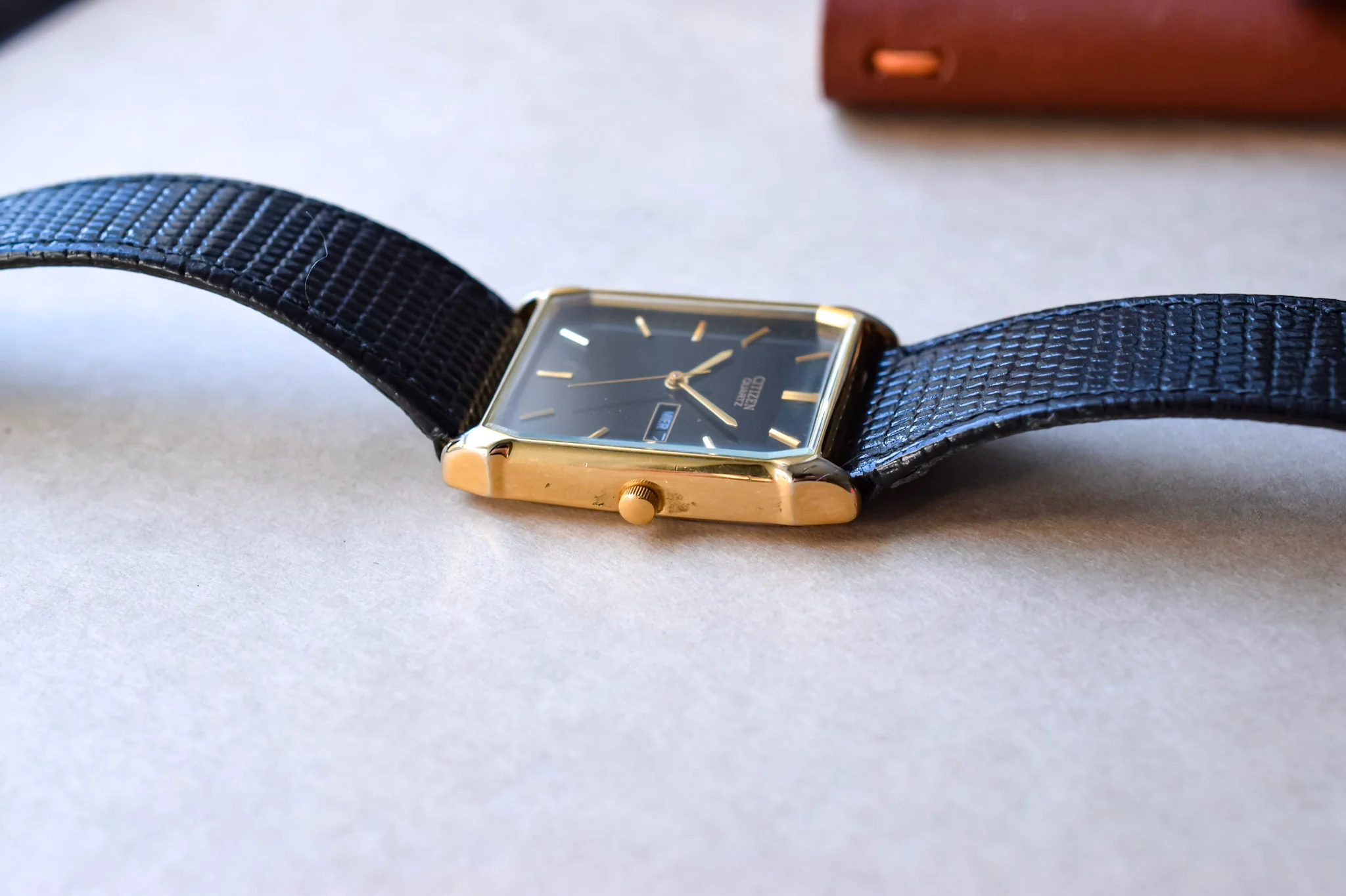 1984 Citizen Gilt Dial Day-Date Tank - Image 4