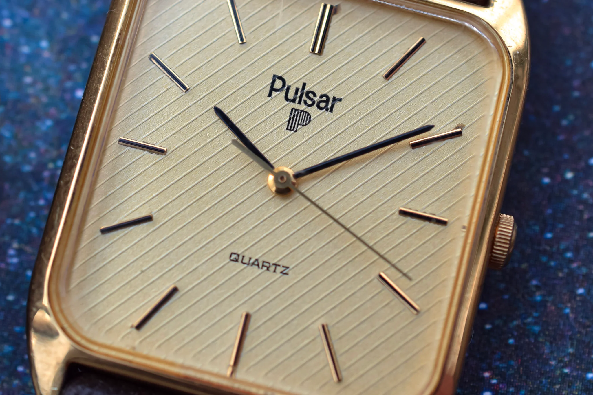 1984 Gold Tone Pulsar Quartz Tank Watch - Image 2