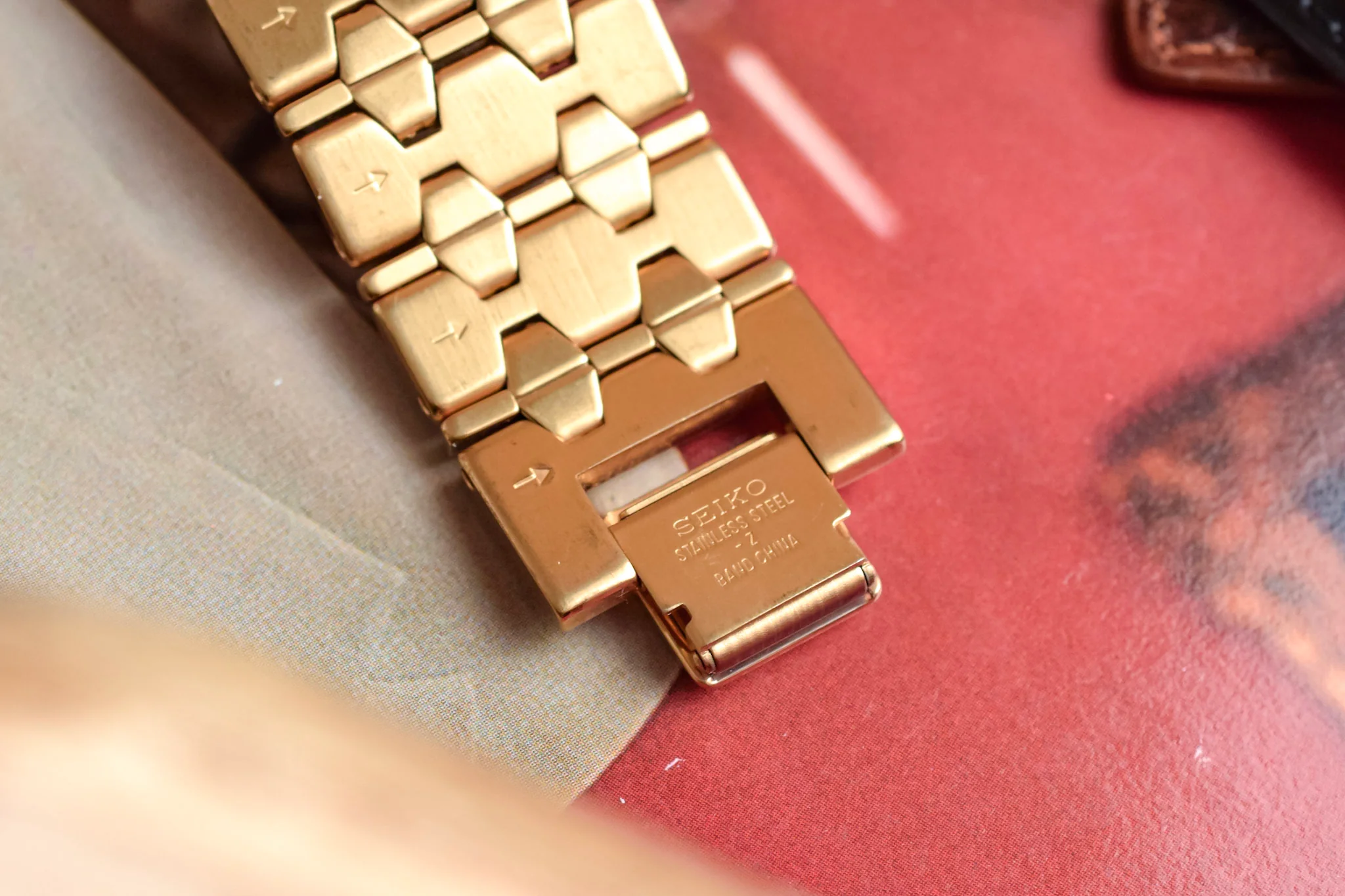 1984 NOS Seiko Golden Diamond Dial Tank - Image 11