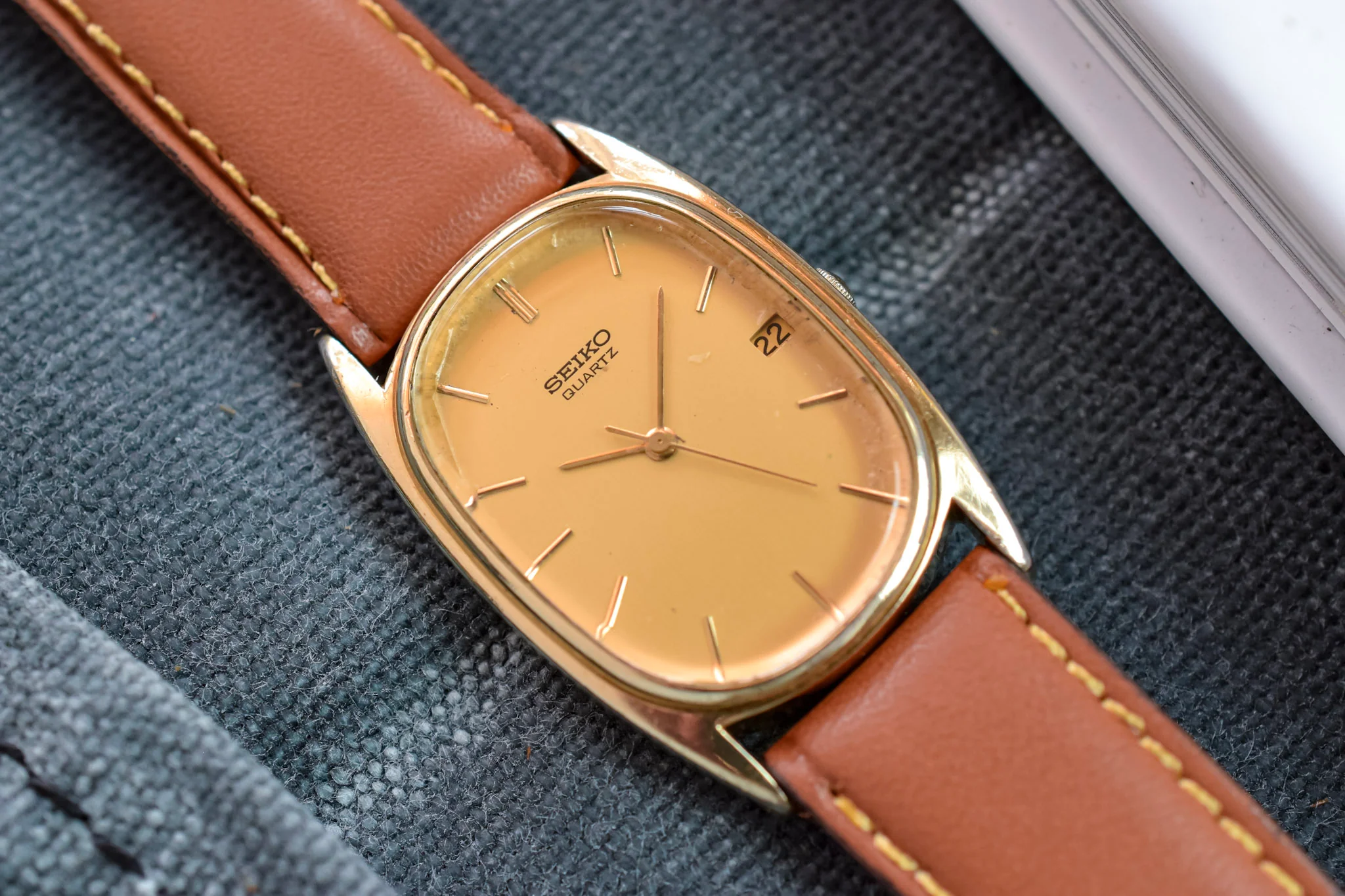 1984 Seiko Champagne Calendar Ellipse - Image 3