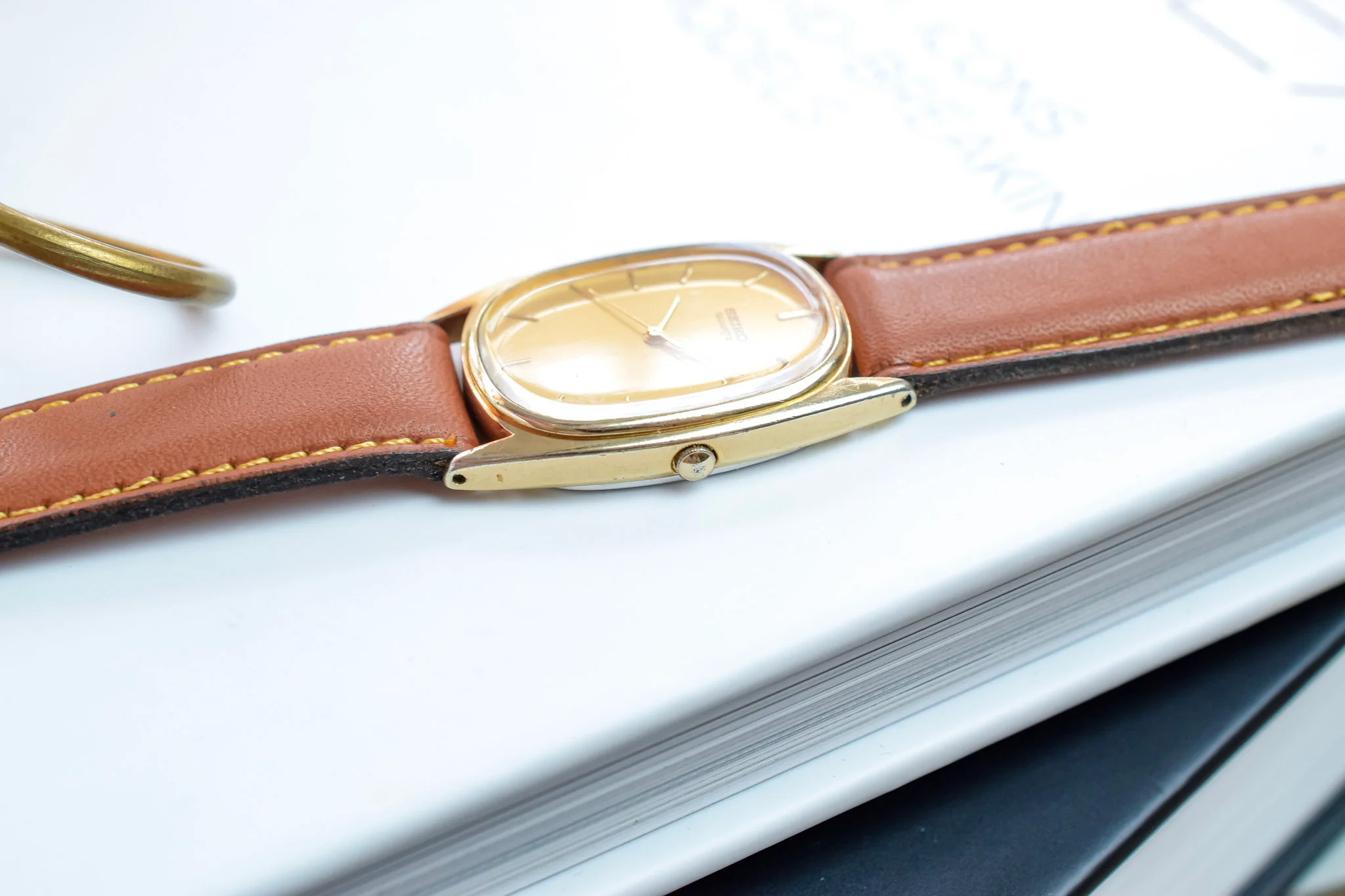 1984 Seiko Champagne Calendar Ellipse - Image 4