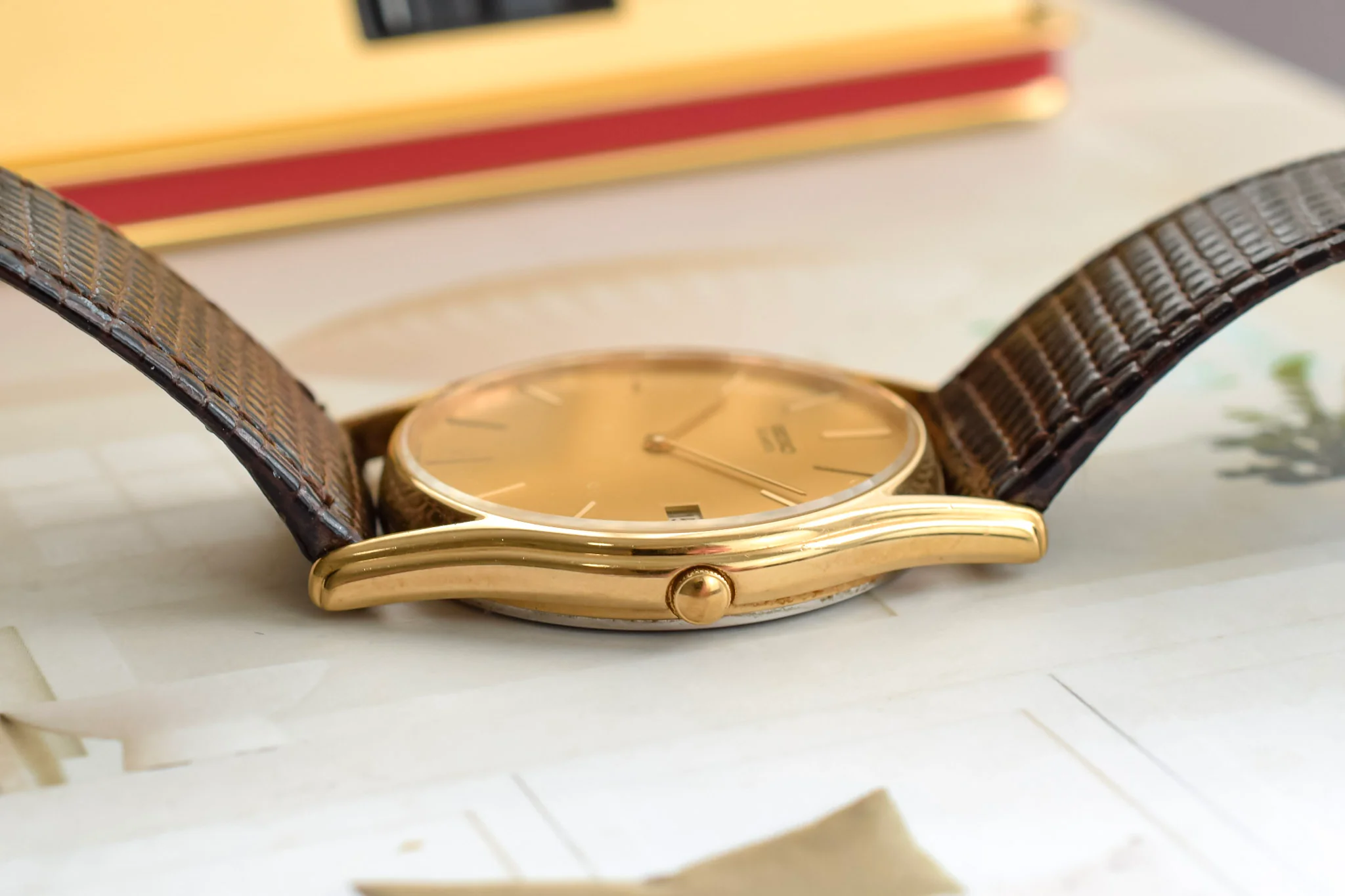 1984 Seiko Champagne Calendar Minimalist - Image 3
