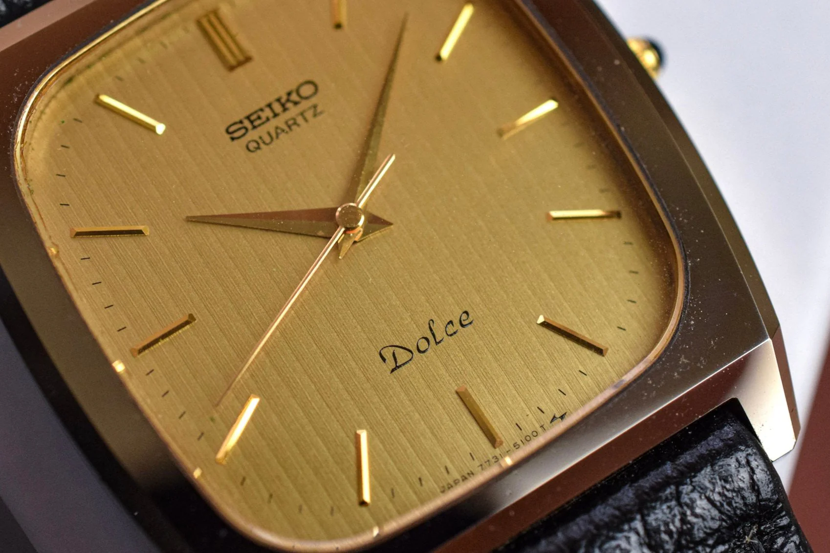 1984 Seiko Dolce NSAG Tapestry Dial Octo - Image 4