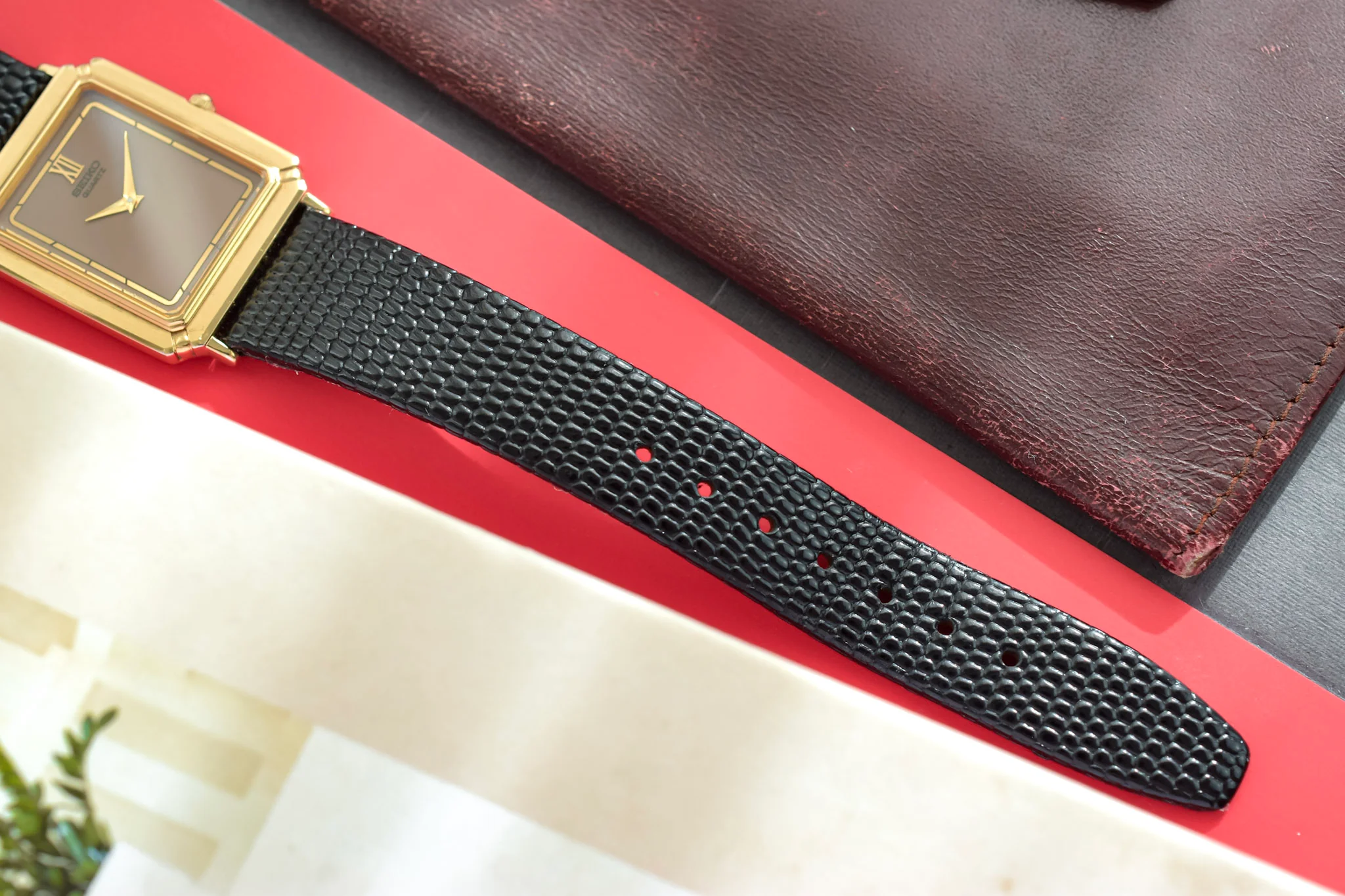 1984 Seiko "Photo Frame" Taupe Tank - Image 4
