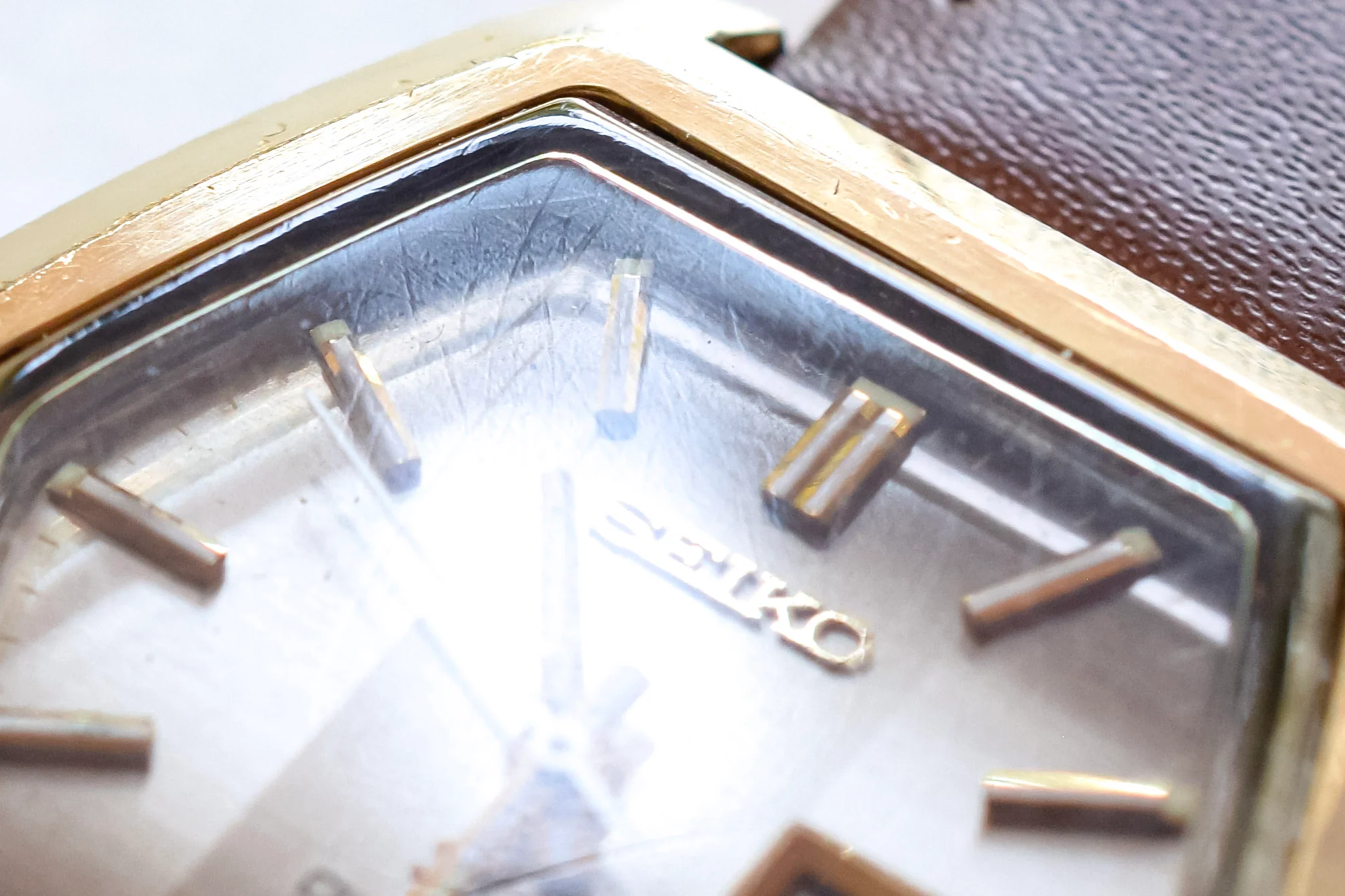1984 Seiko SQ Brown Dial Hex - Image 3