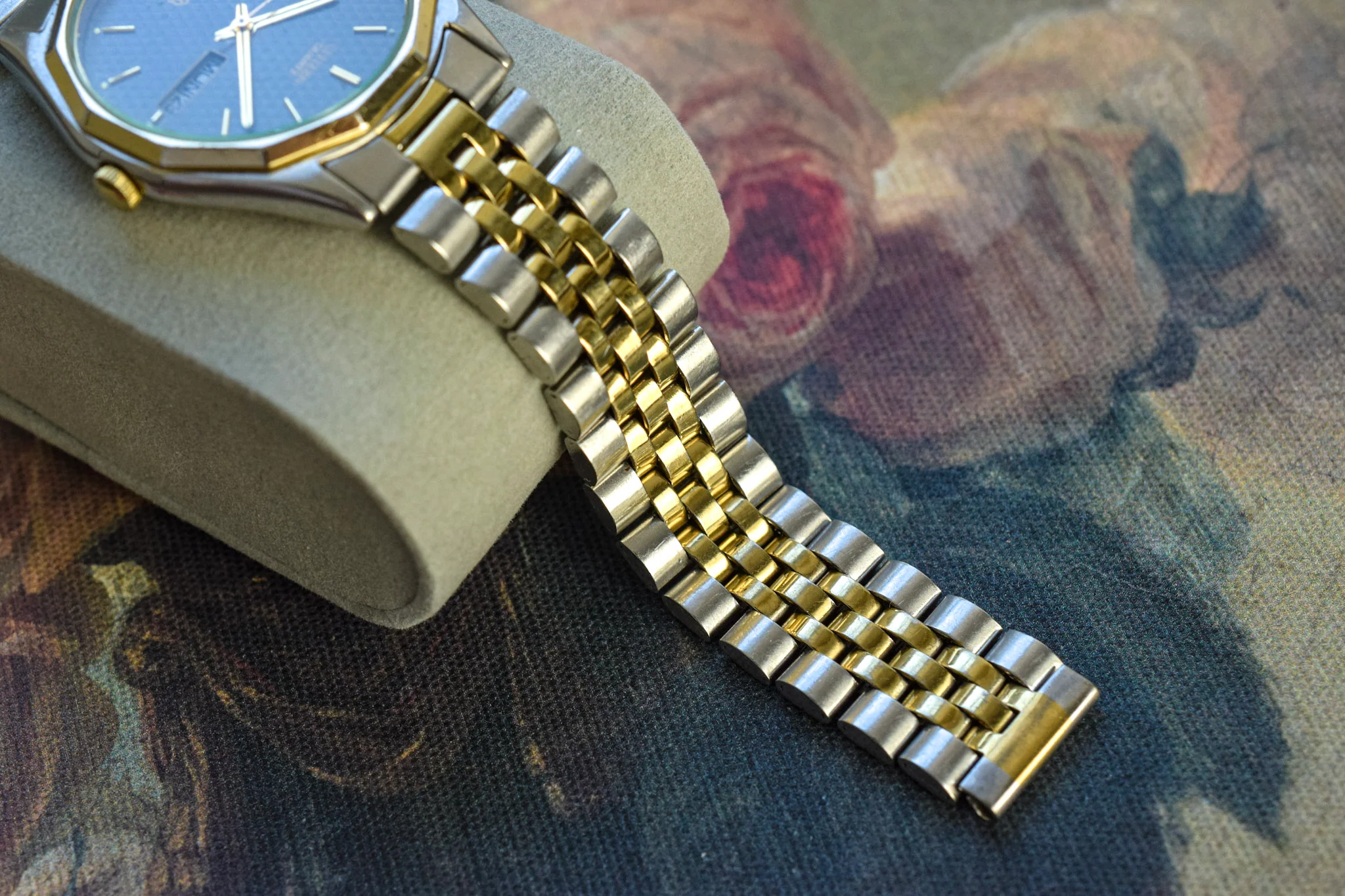 1985 Citizen CQ Two Tone Textured Gray Dial Day-Date - Image 5