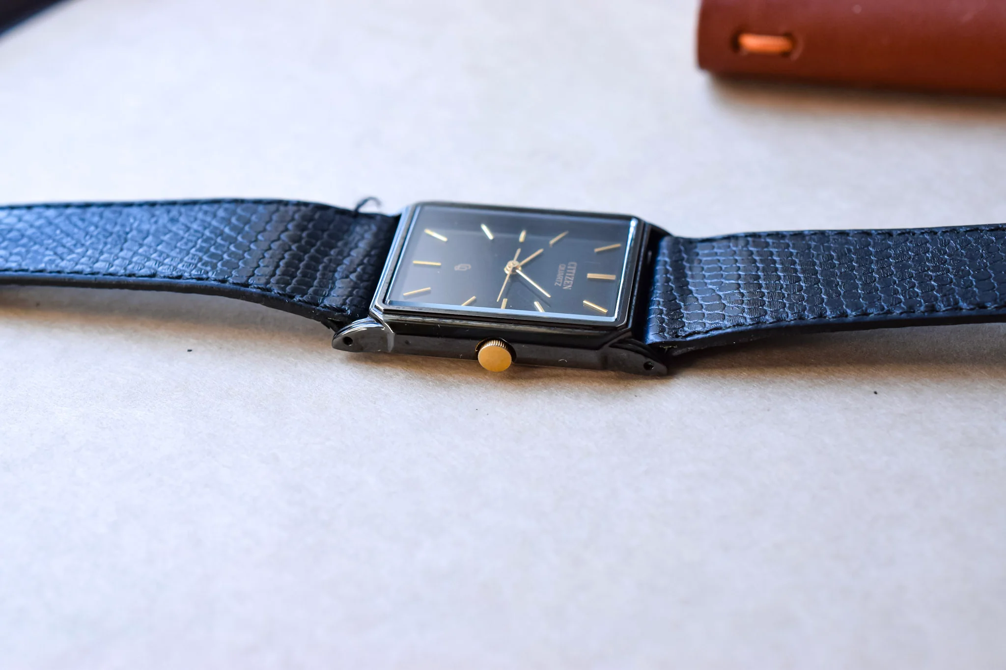 1986 Citizen CQ Gilt Black Case Tank - Image 4