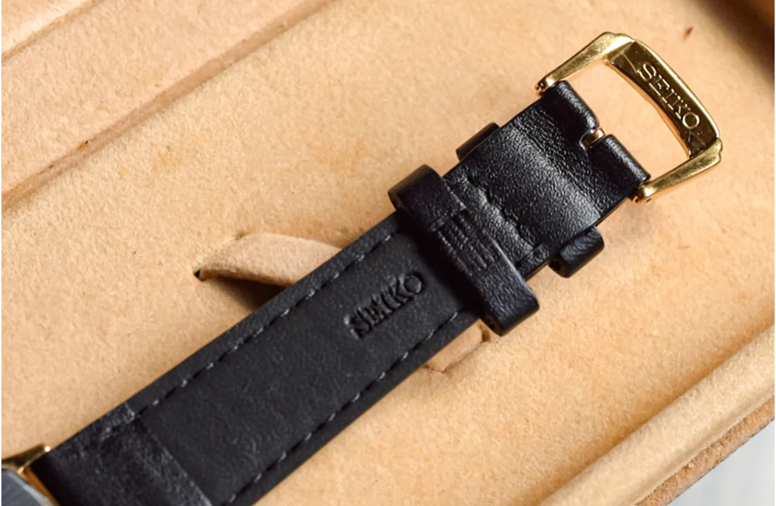 1986 Mint Seiko Dolce Decagon in Box - Image 4
