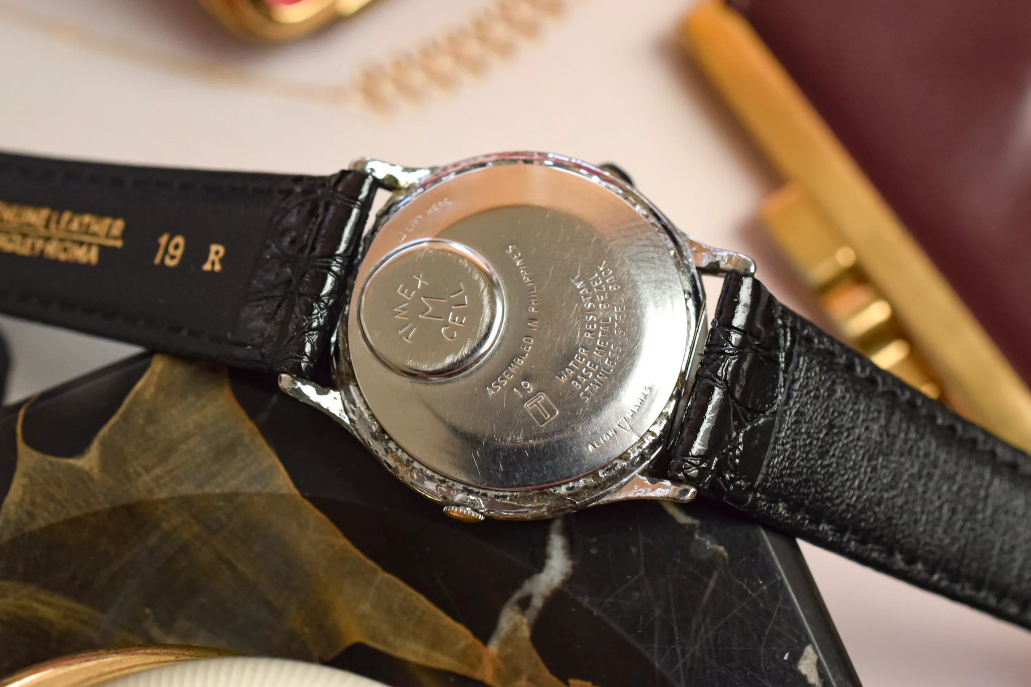 1986 Q Timex Quartz Arabic Day-Date - Image 10