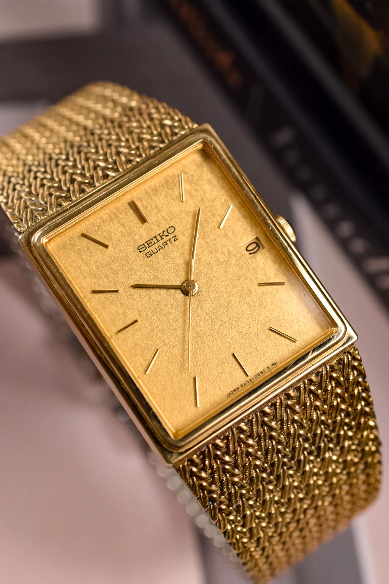 1986 Seiko Golden Snowflake Lattice Bracelet Tank - Image 3