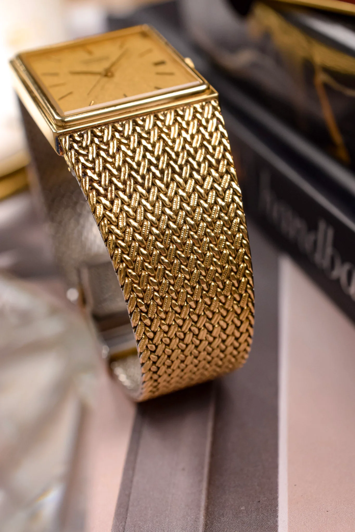 1986 Seiko Golden Snowflake Lattice Bracelet Tank - Image 6