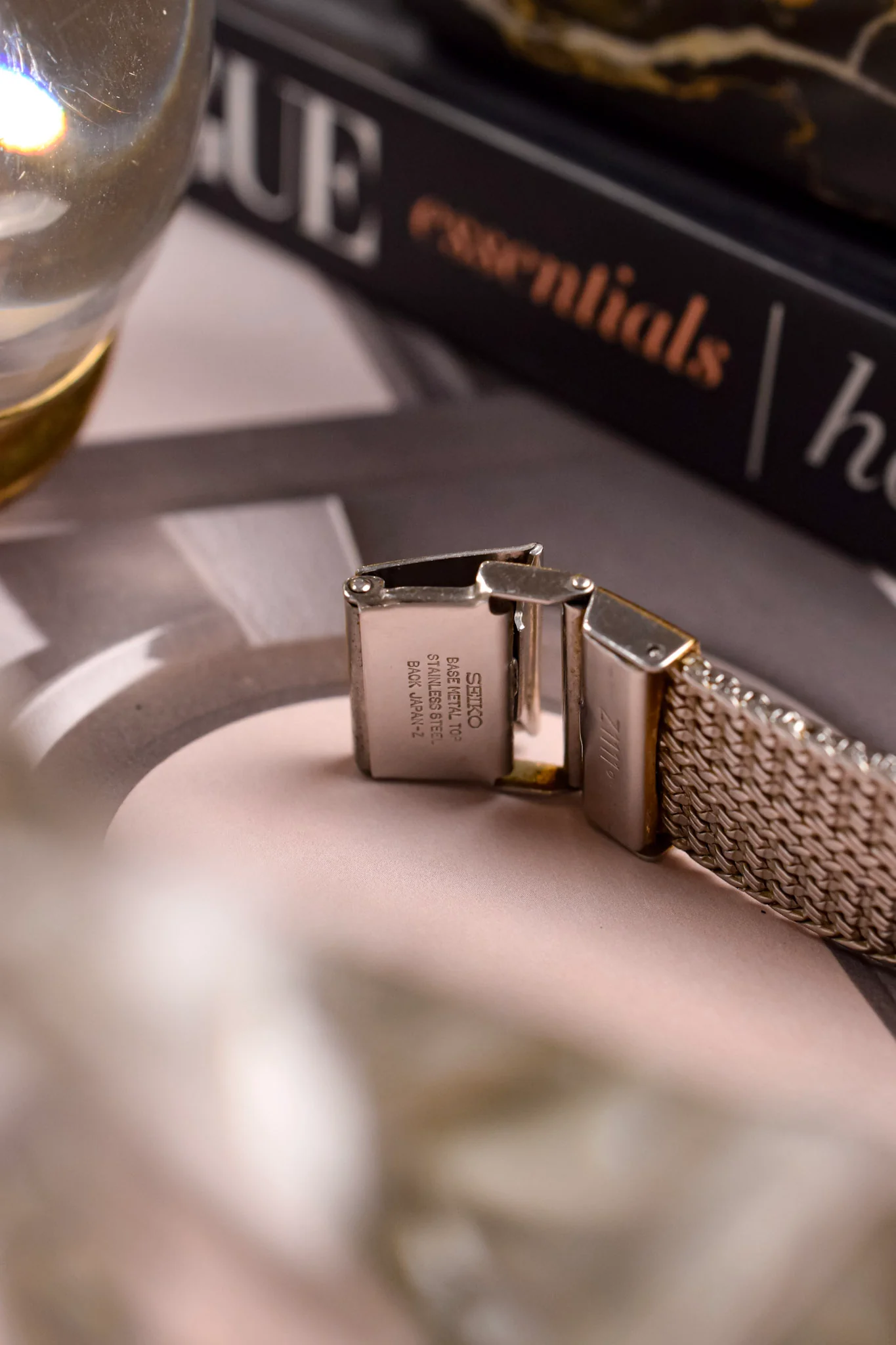 1986 Seiko Golden Snowflake Lattice Bracelet Tank - Image 7