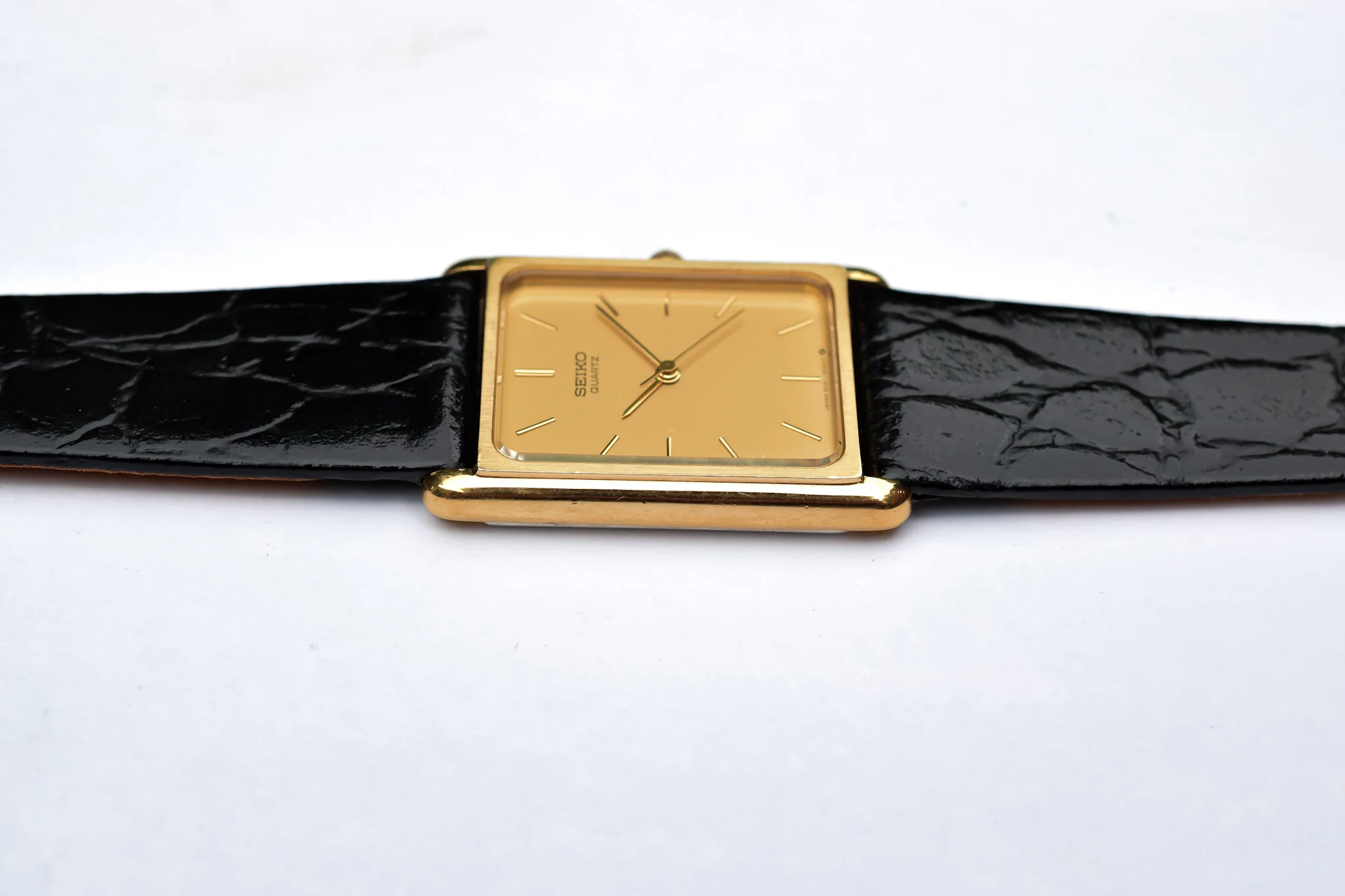 1986 Seiko Gold Tone Tank - Image 4