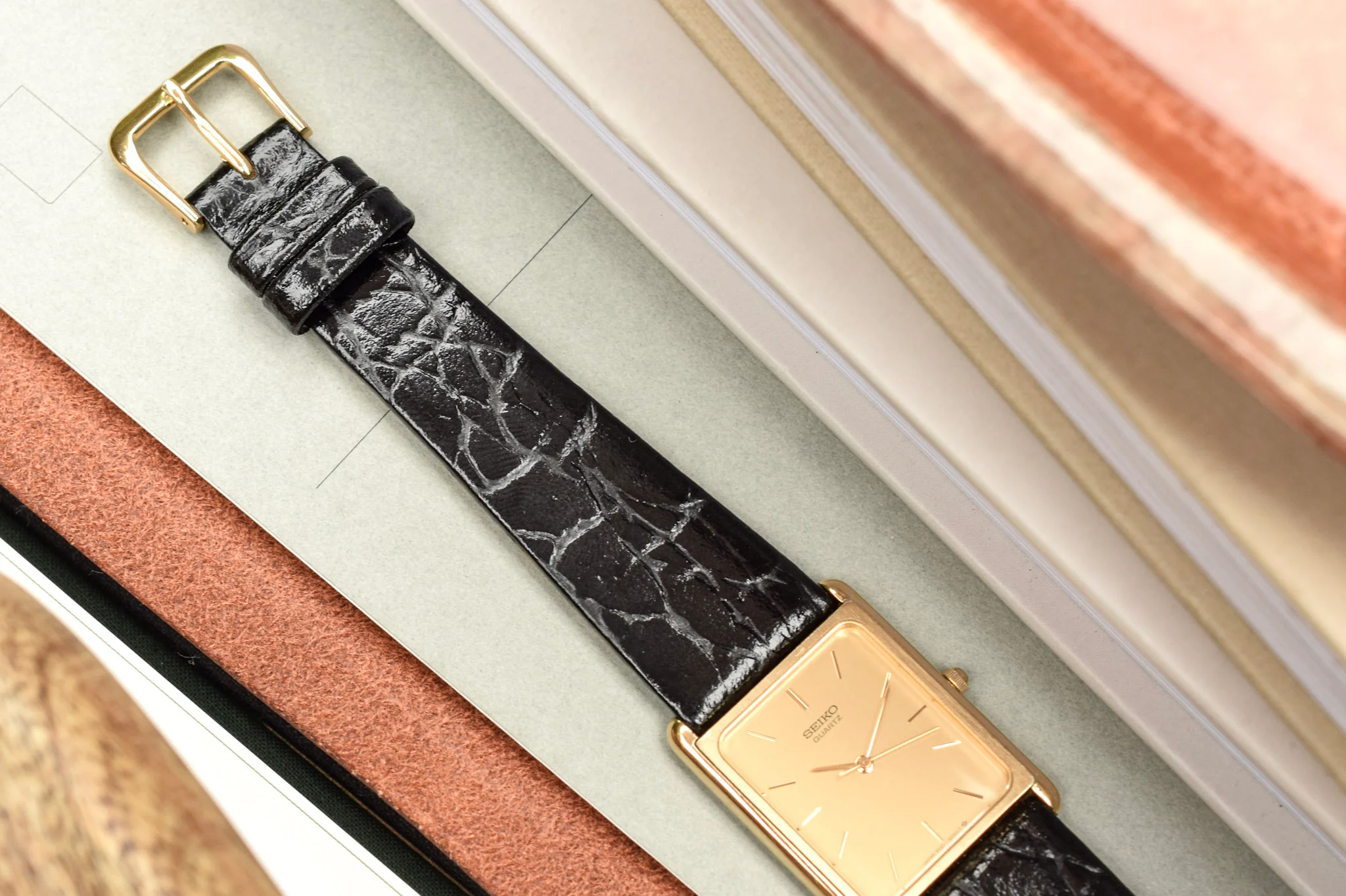 1986 Seiko Gold Tone Tank - Image 5