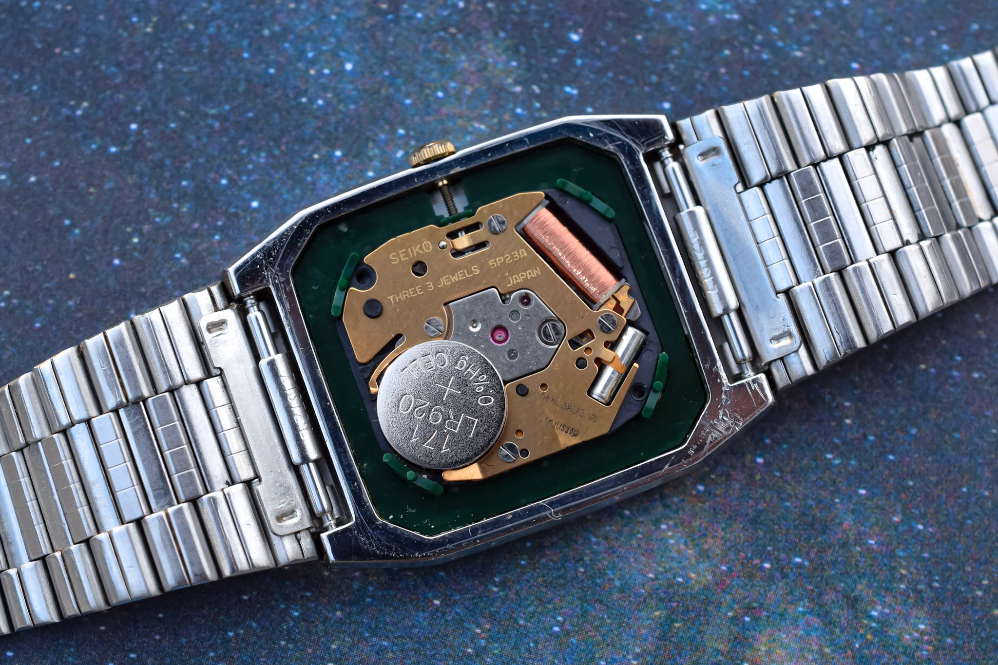 1986 Seiko Quartz Day/Date Tank Watch - Image 13