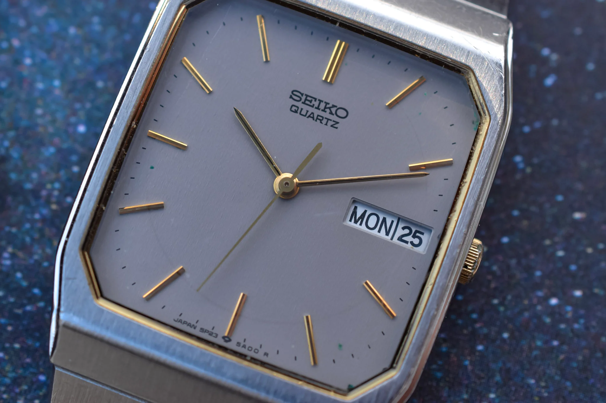 1986 Seiko Quartz Day/Date Tank Watch - Image 2