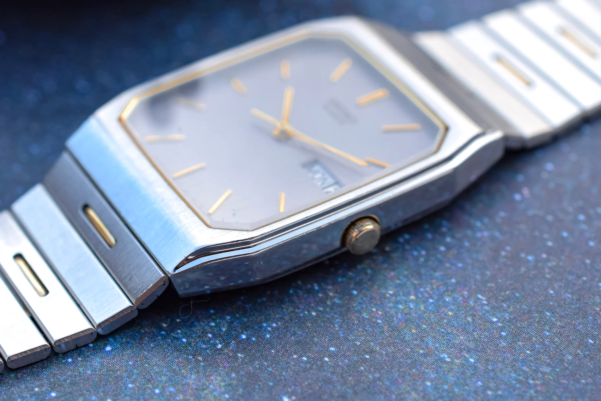 1986 Seiko Quartz Day/Date Tank Watch - Image 3