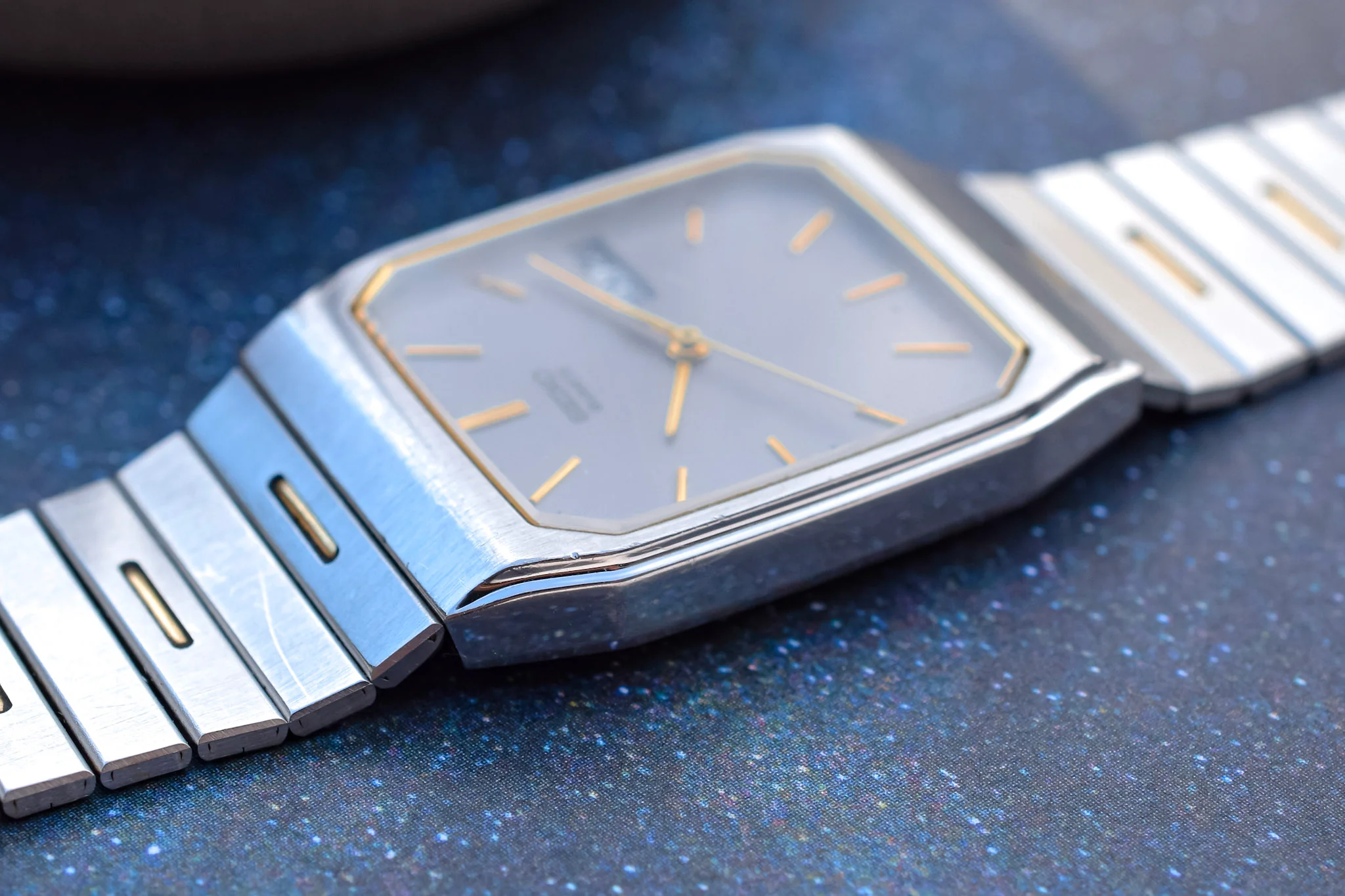 1986 Seiko Quartz Day/Date Tank Watch - Image 4