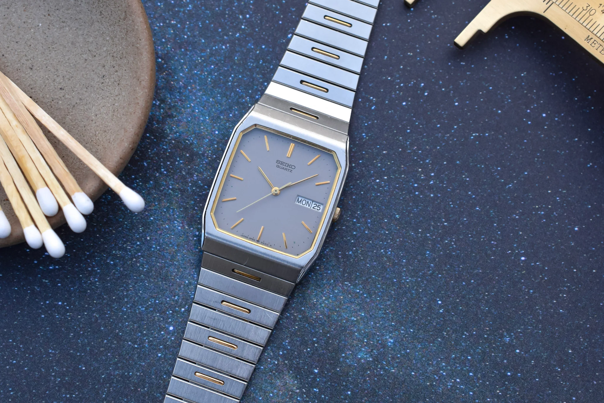 1986 Seiko Quartz Day/Date Tank Watch - Image 5