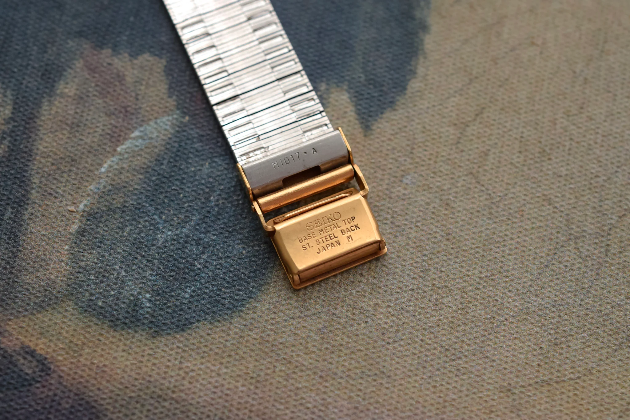 1986 Seiko Stepped Case Pinstripe Tank - Image 7