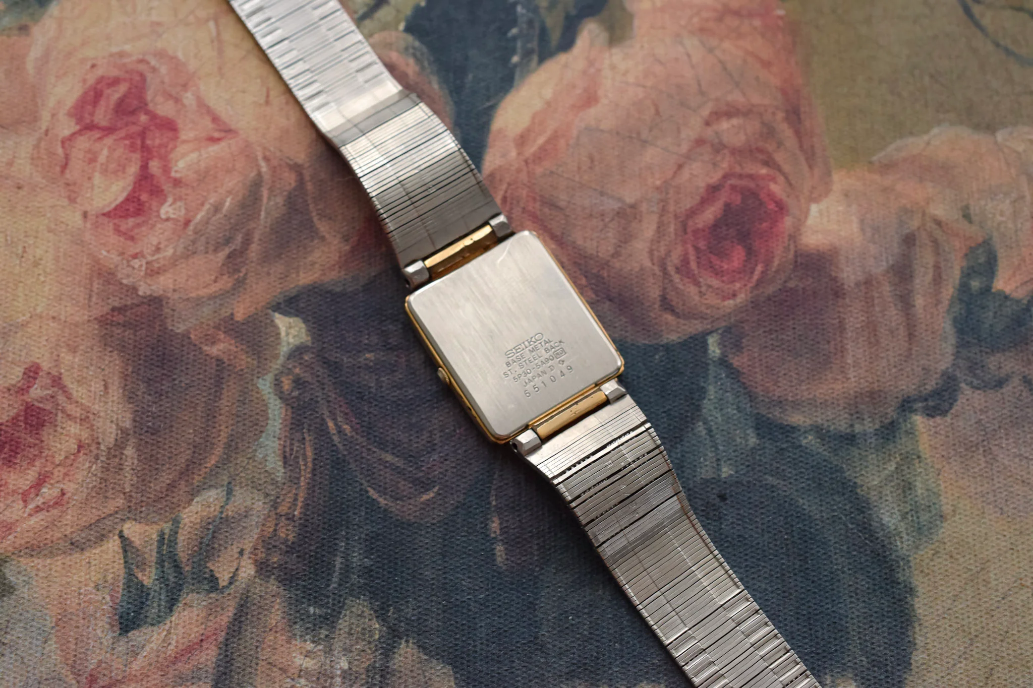 1986 Seiko Stepped Case Pinstripe Tank - Image 9