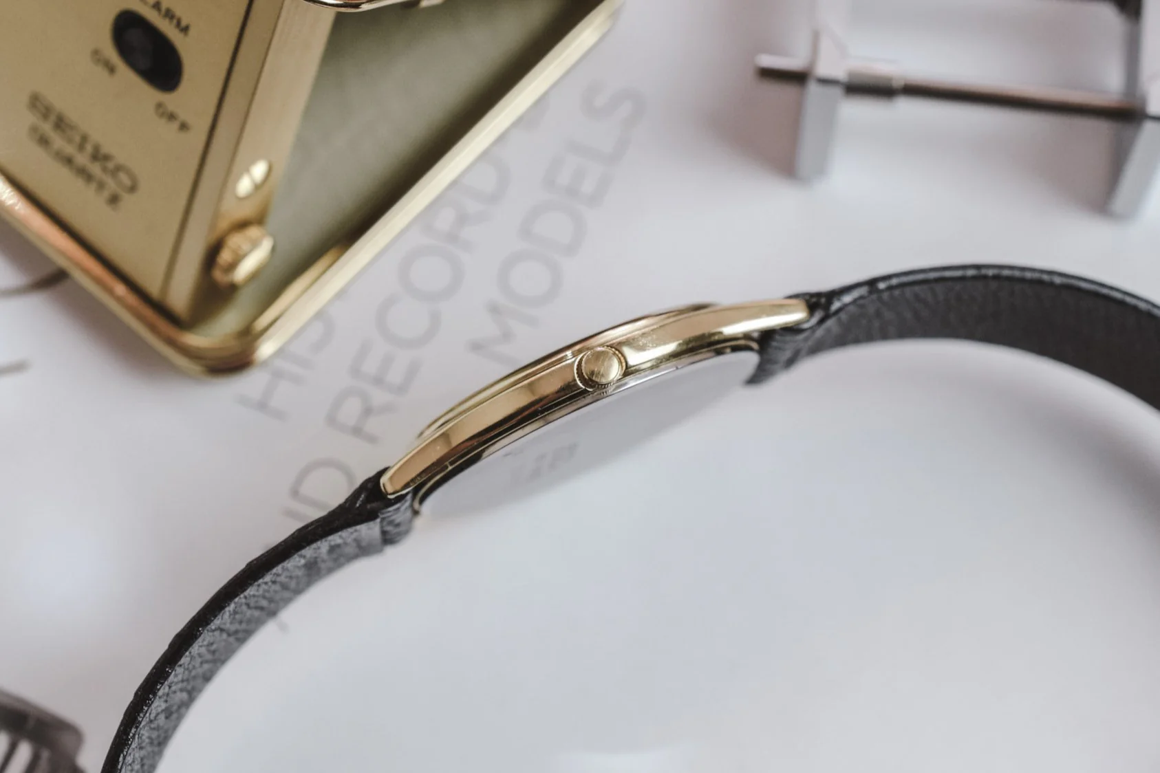 1987 Seiko Train Track Roman Dial - Image 3