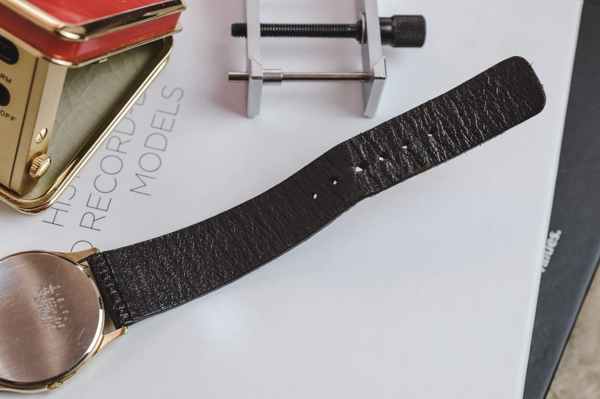 1987 Seiko Train Track Roman Dial - Image 9