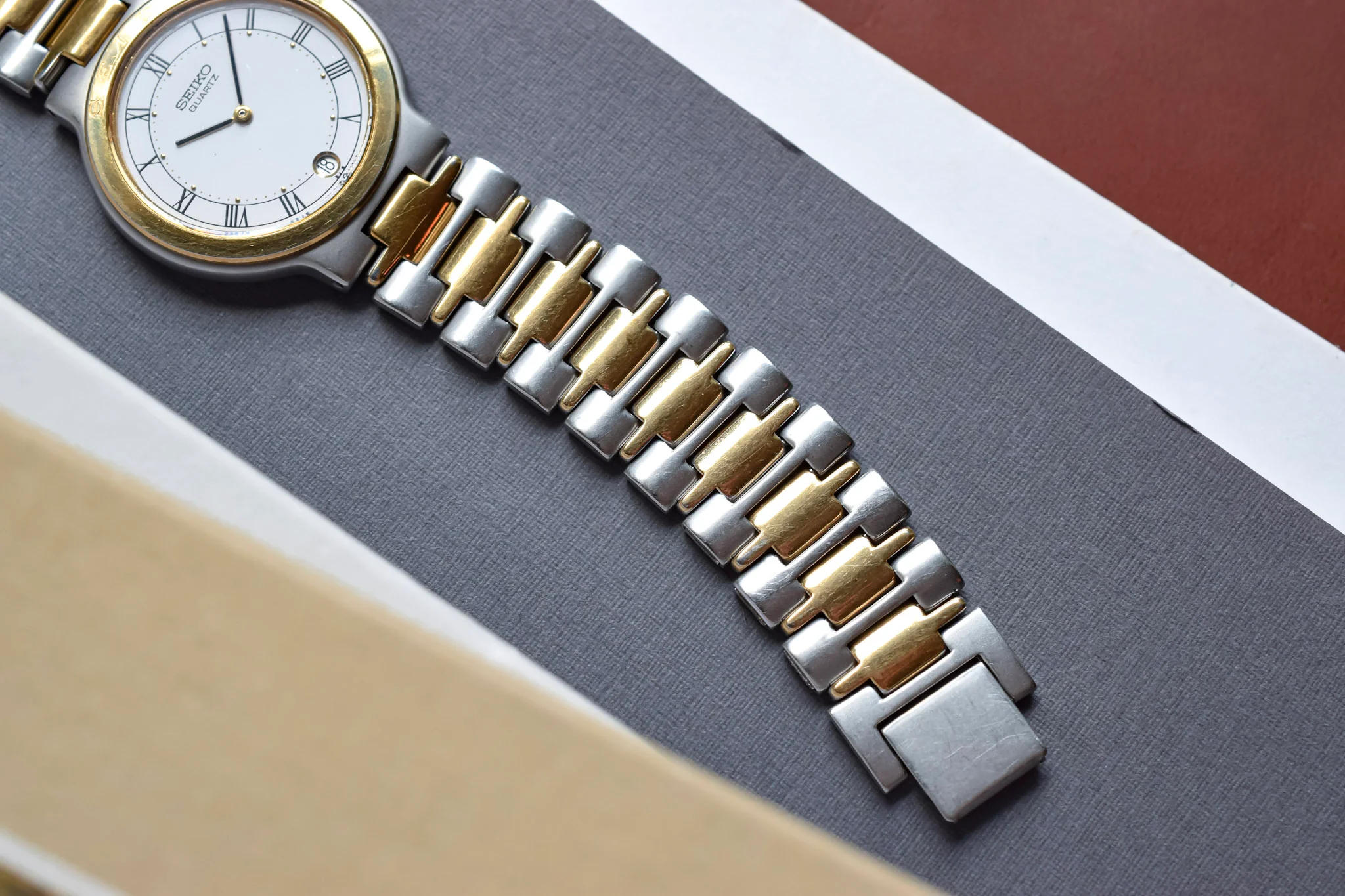 1987 Seiko Two-Toned White Roman Dial - Image 7