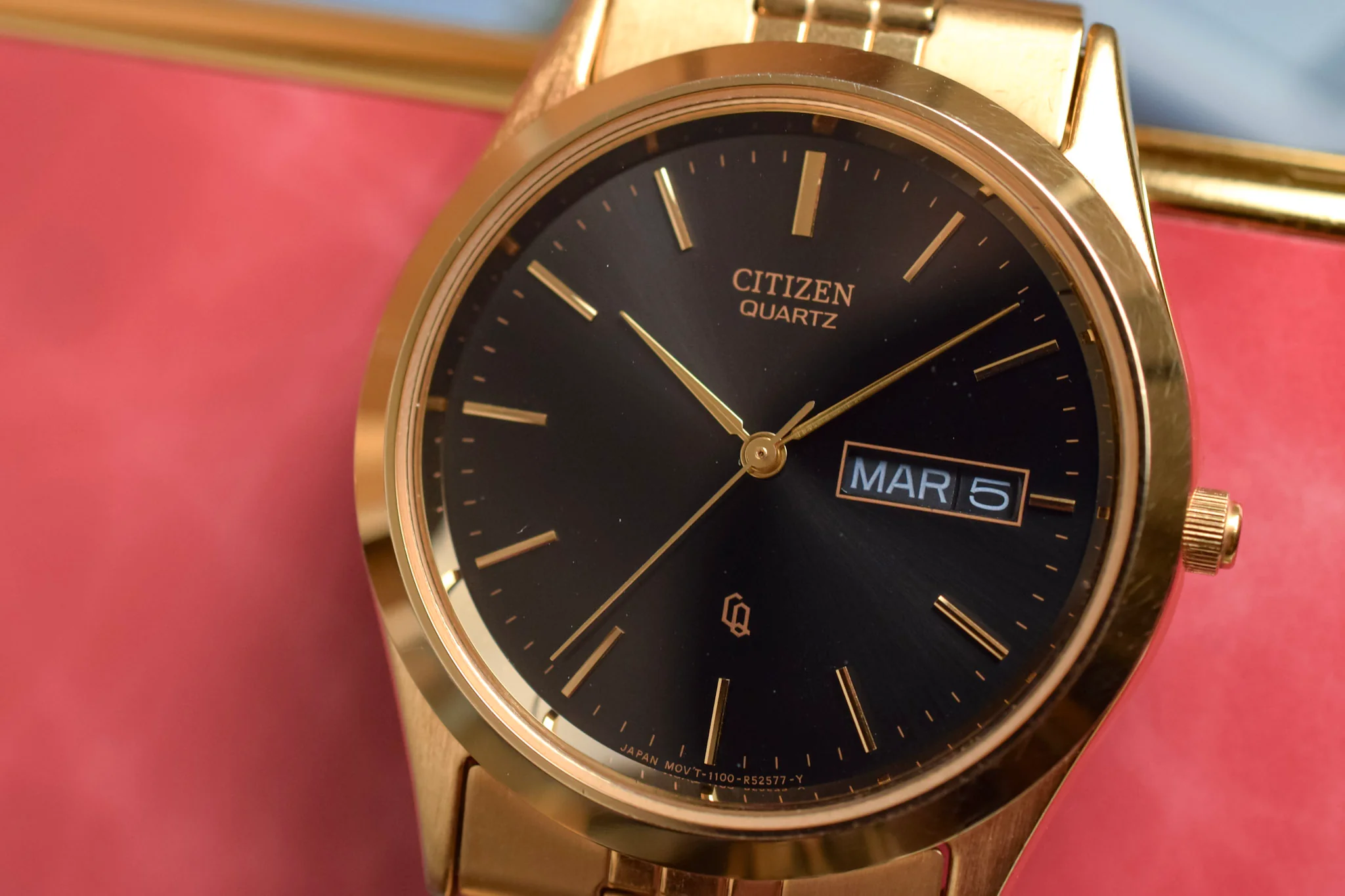 1988 Citizen Gilt Smooth Bezel Day-Date "Jubilee" - Image 3