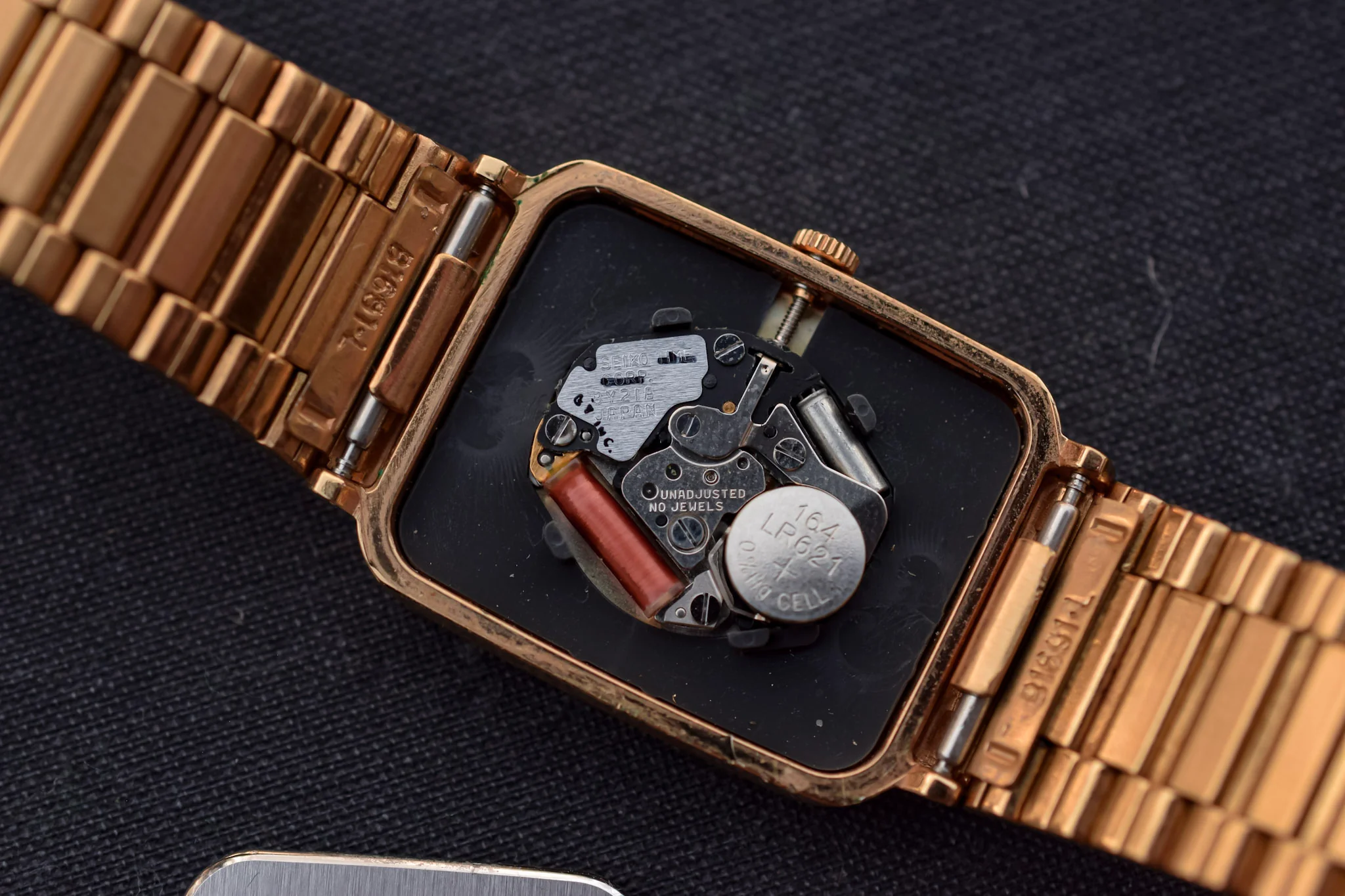 1988 Seiko Quartz SX Tank Watch - Image 11