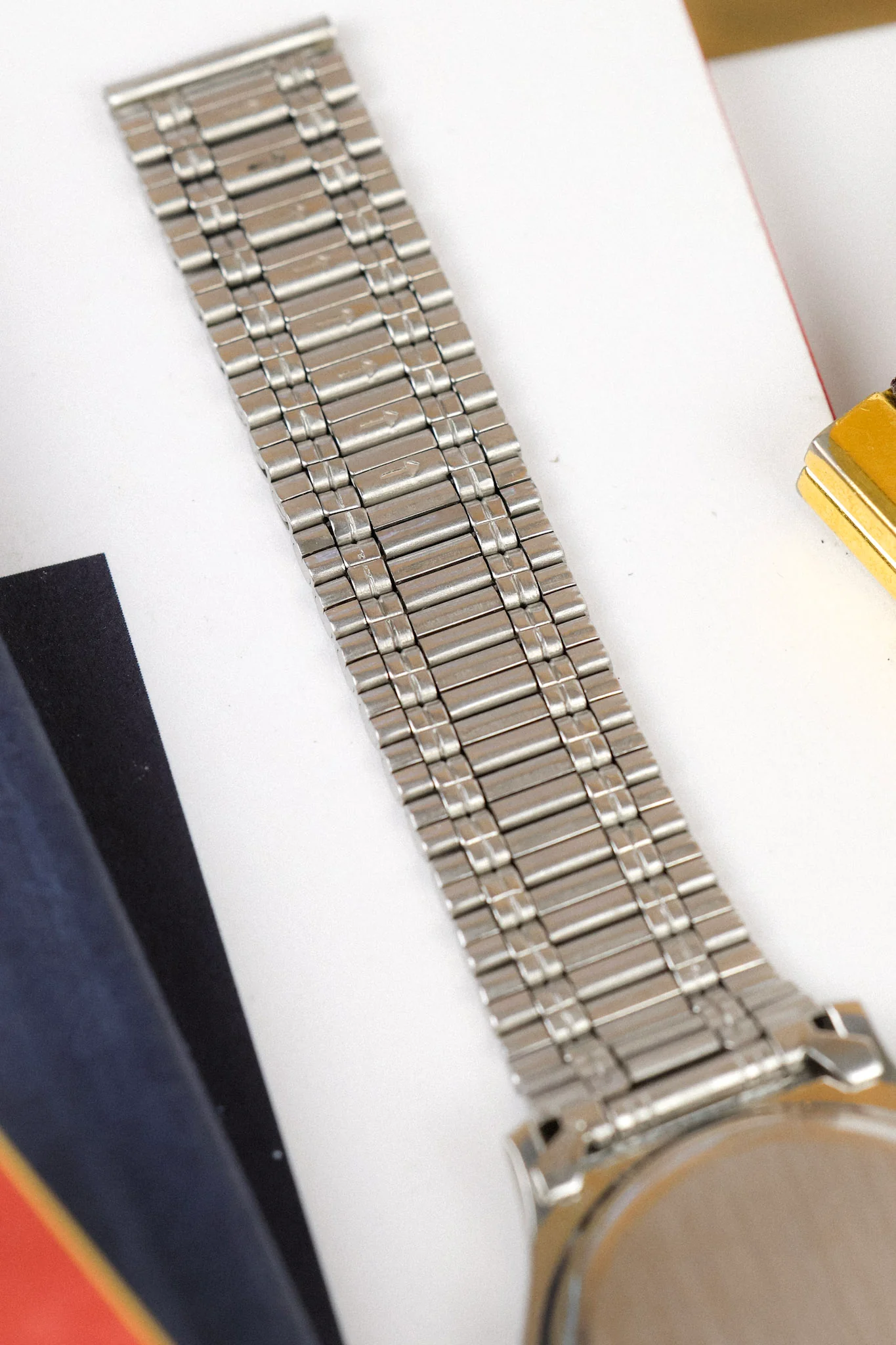 1988 Seiko SQ Geometric Script Font Day-Date - Image 13
