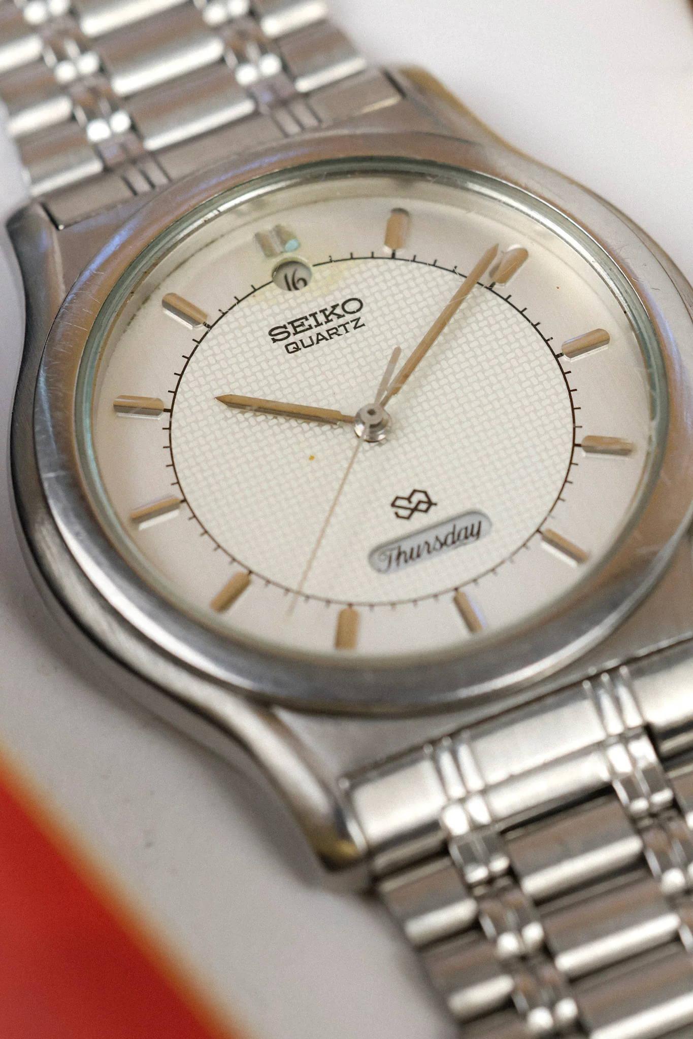 1988 Seiko SQ Geometric Script Font Day-Date - Image 5