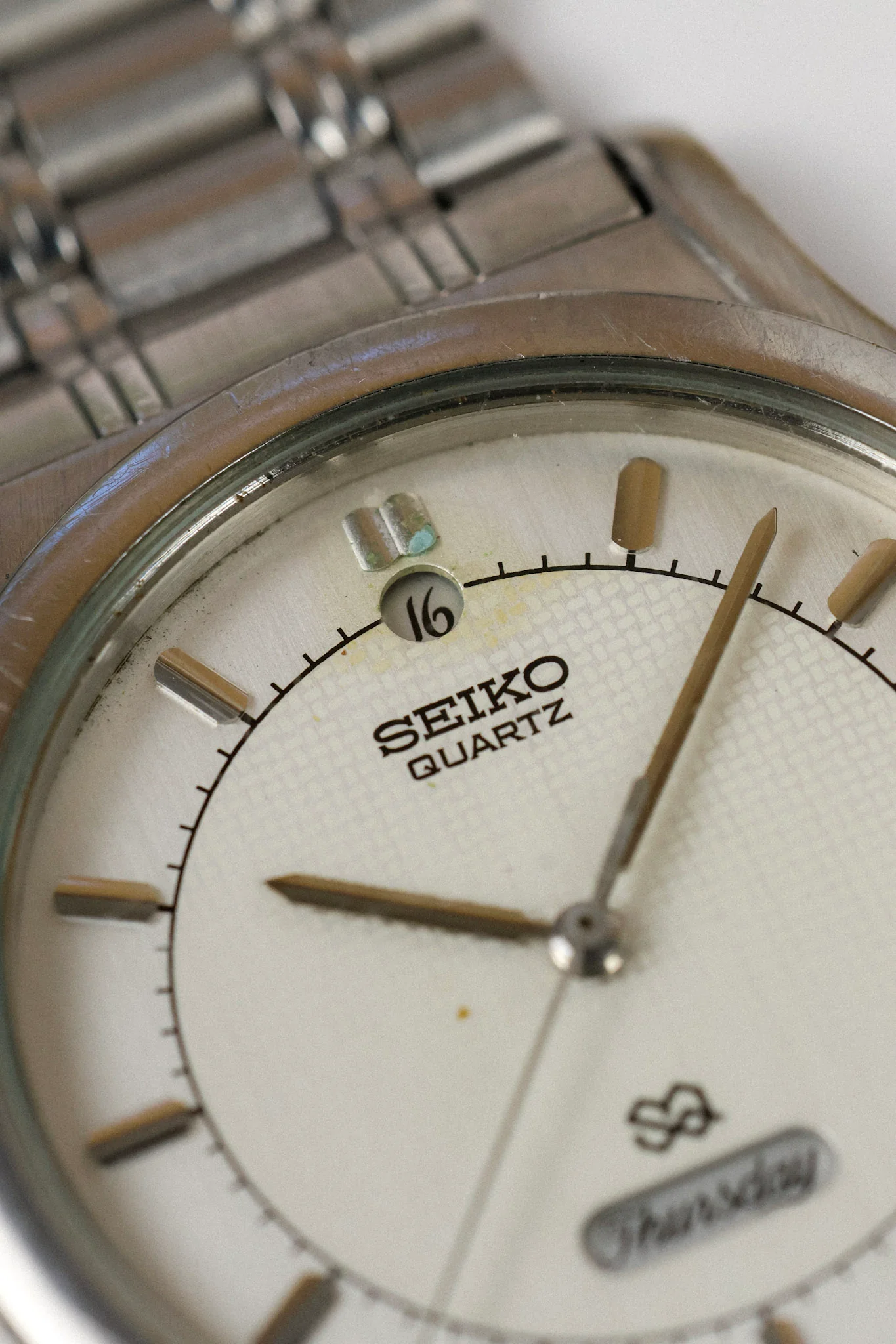 1988 Seiko SQ Geometric Script Font Day-Date - Image 7