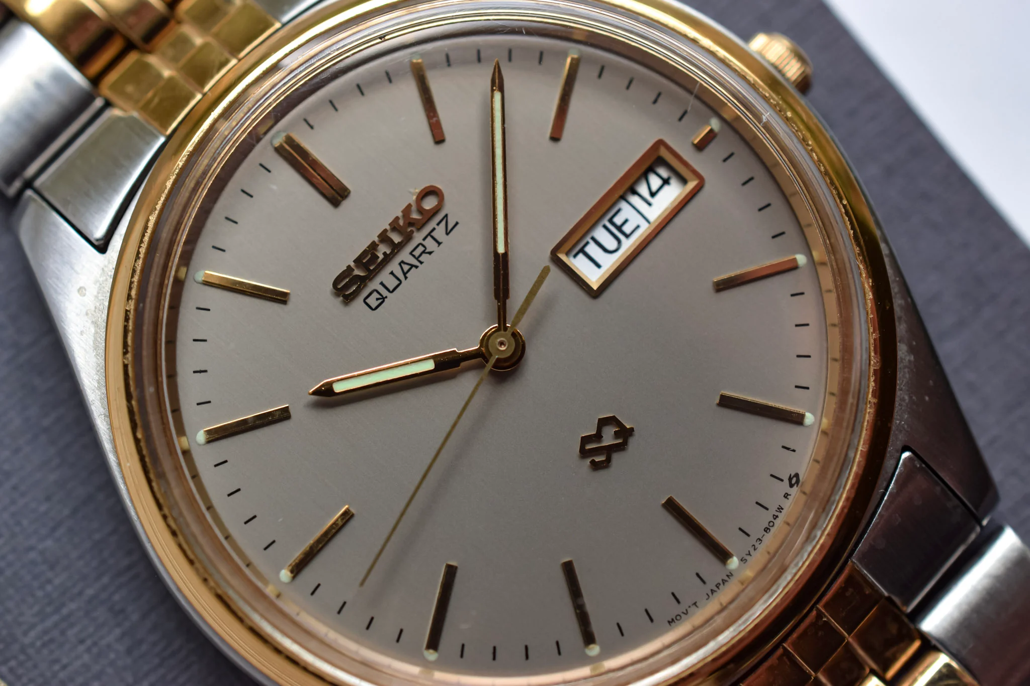 1988 Seiko SQ Ghost Dial Day-Date - Image 4