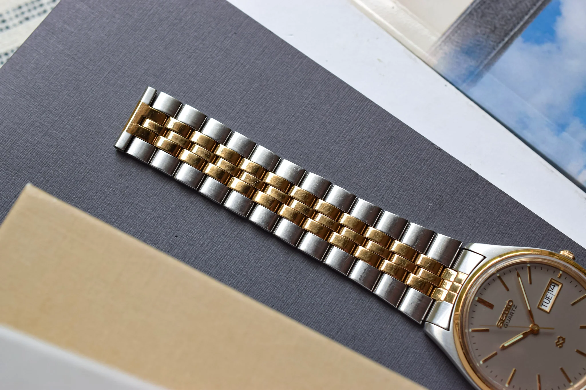 1988 Seiko SQ Ghost Dial Day-Date - Image 7