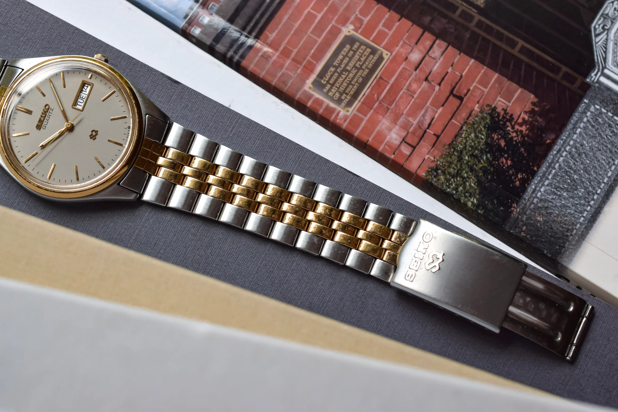1988 Seiko SQ Ghost Dial Day-Date - Image 8