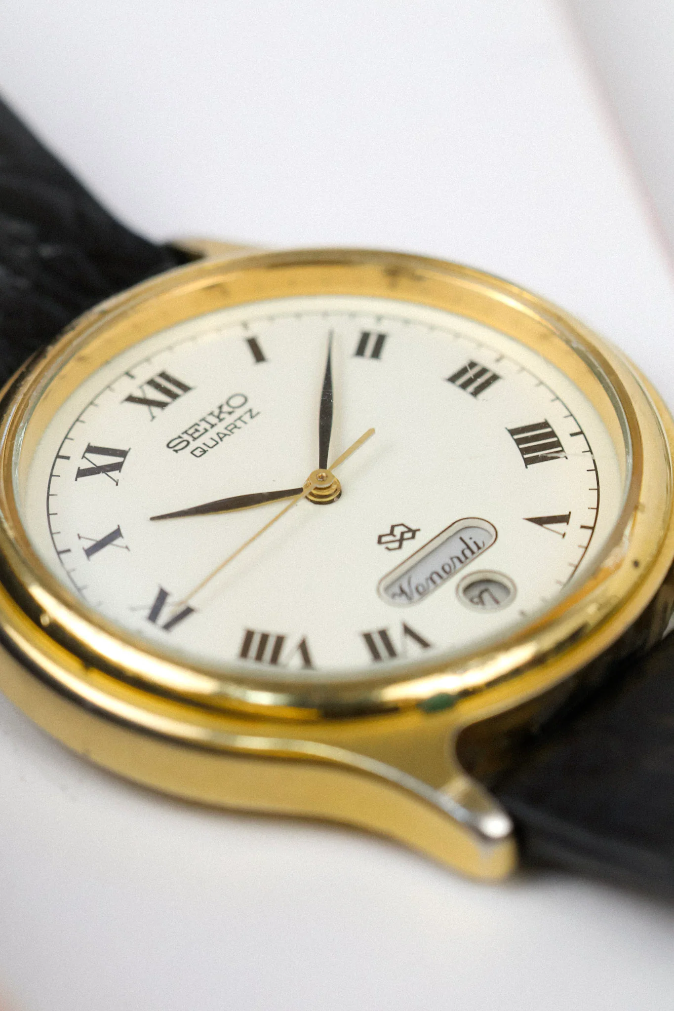 1988 Seiko SQ Roman Script Day-Date (Italian Days of the Week) - Image 5