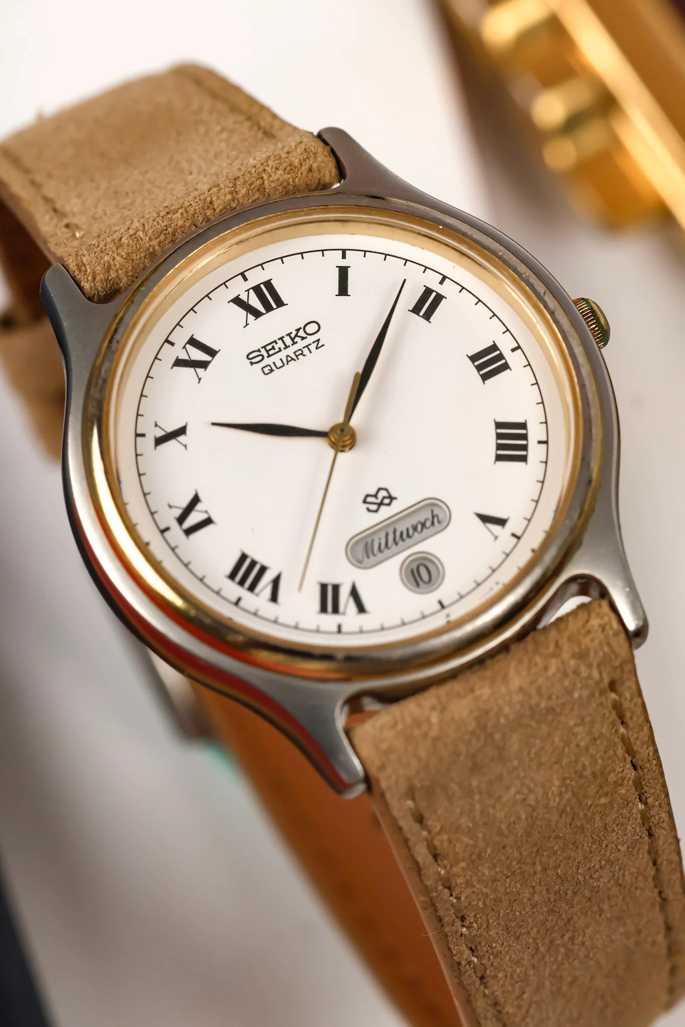 1988 Seiko SQ Two Toned Roman Script Day-Date (German Days of the Week) - Image 4