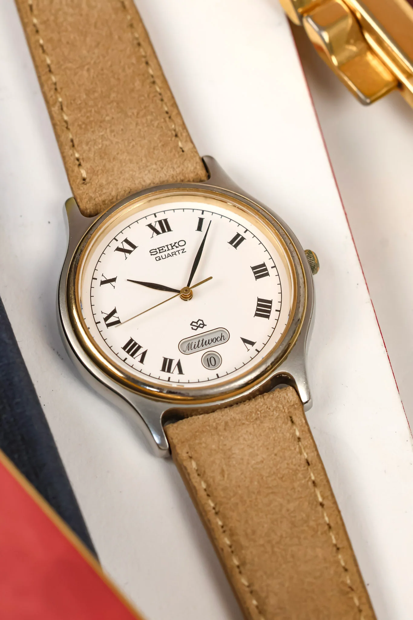 1988 Seiko SQ Two Toned Roman Script Day-Date (German Days of the Week) - Image 6