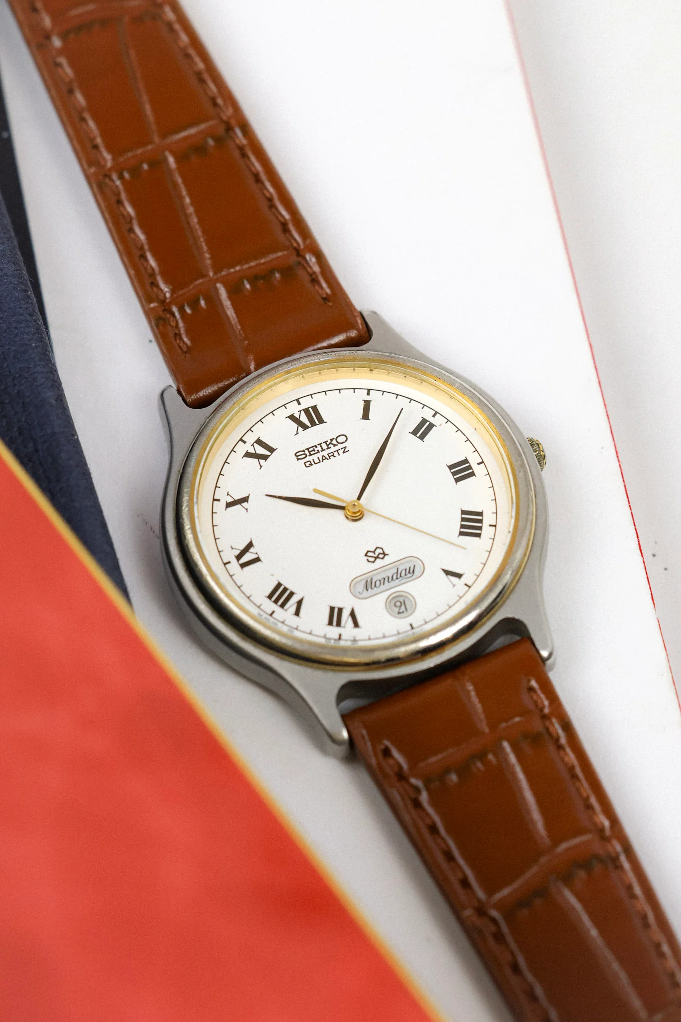 1988 Seiko SQ Two Toned Roman Script Day-Date (English Days of the Week) - Image 6
