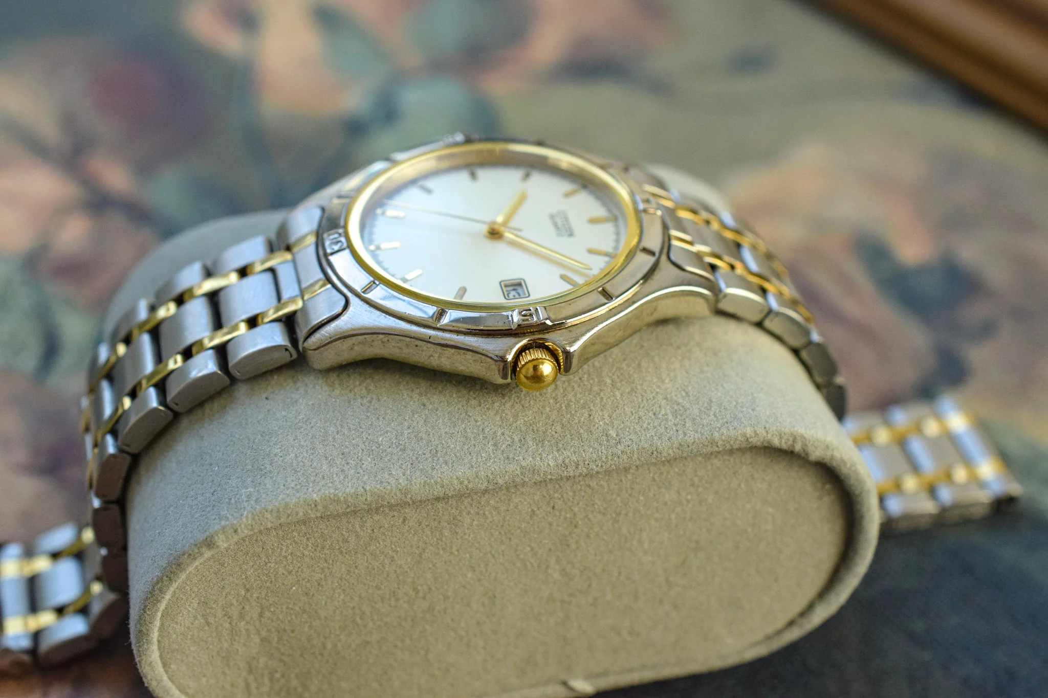 1989 Citizen Two Tone Champagne Dial Calendar - Image 3