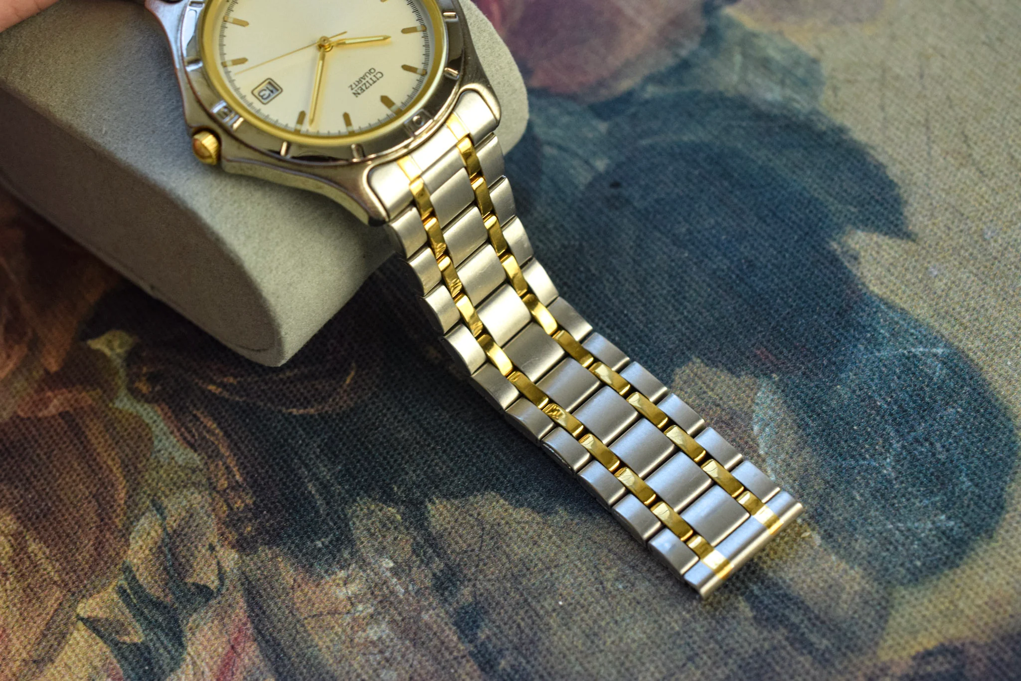 1989 Citizen Two Tone Champagne Dial Calendar - Image 5