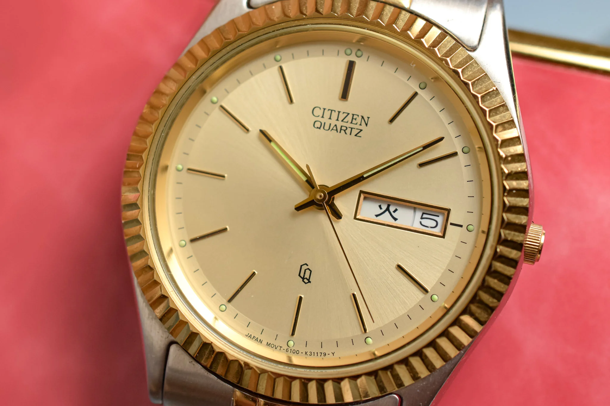 1989 Citizen Two Toned Champagne Kanji Day-Date "Jubilee" - Image 3